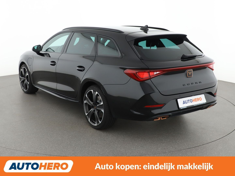 SEAT Leon 1.4 e-HYBRID — photo 4