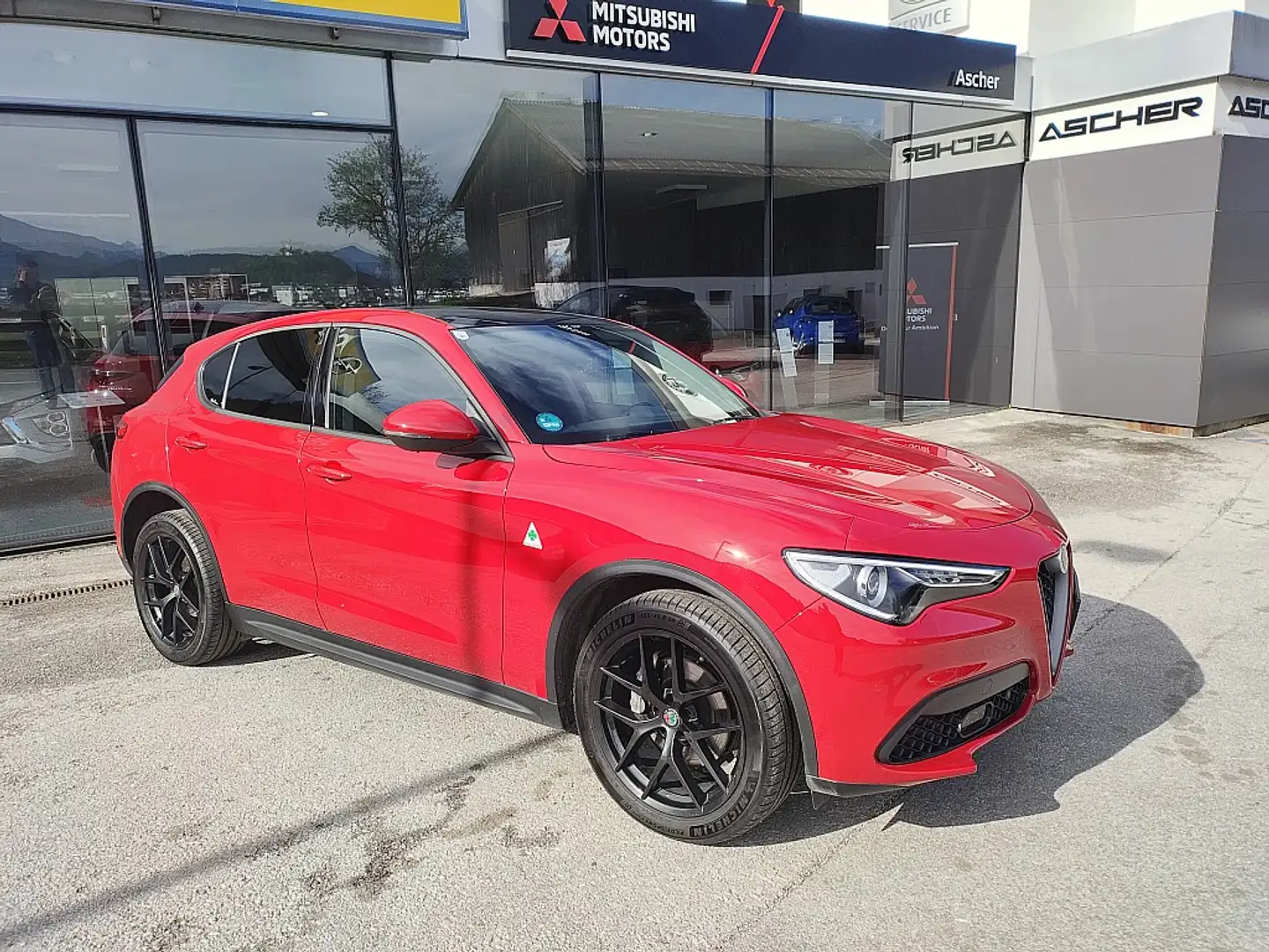 Alfa Romeo Stelvio Magnifica 2,2 ATX AWD Rouge - 2