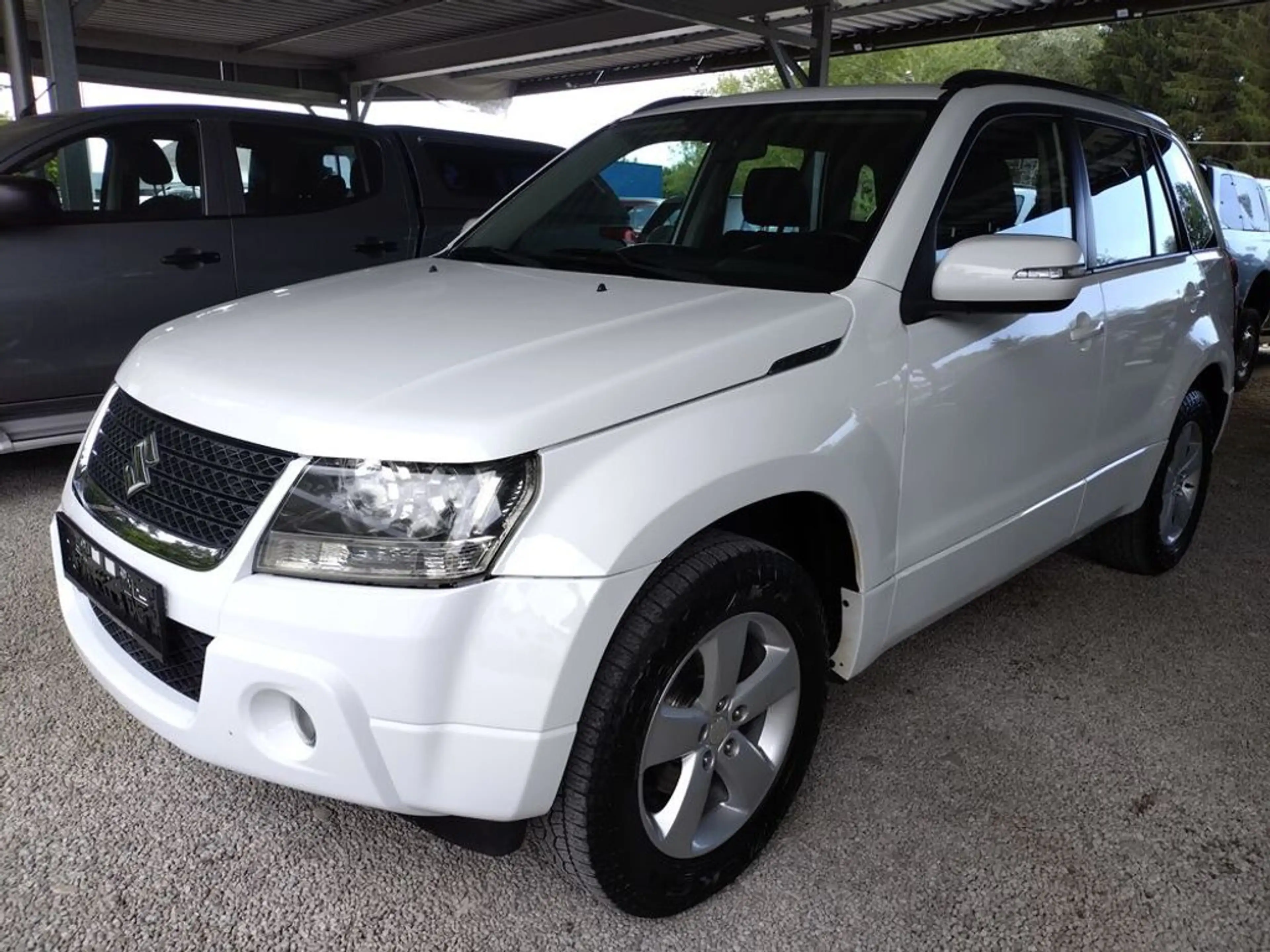 Suzuki Grand Vitara Grand 1,9 VX-E Deluxe DDiS 4x4 !2.Besitz! — photo 3