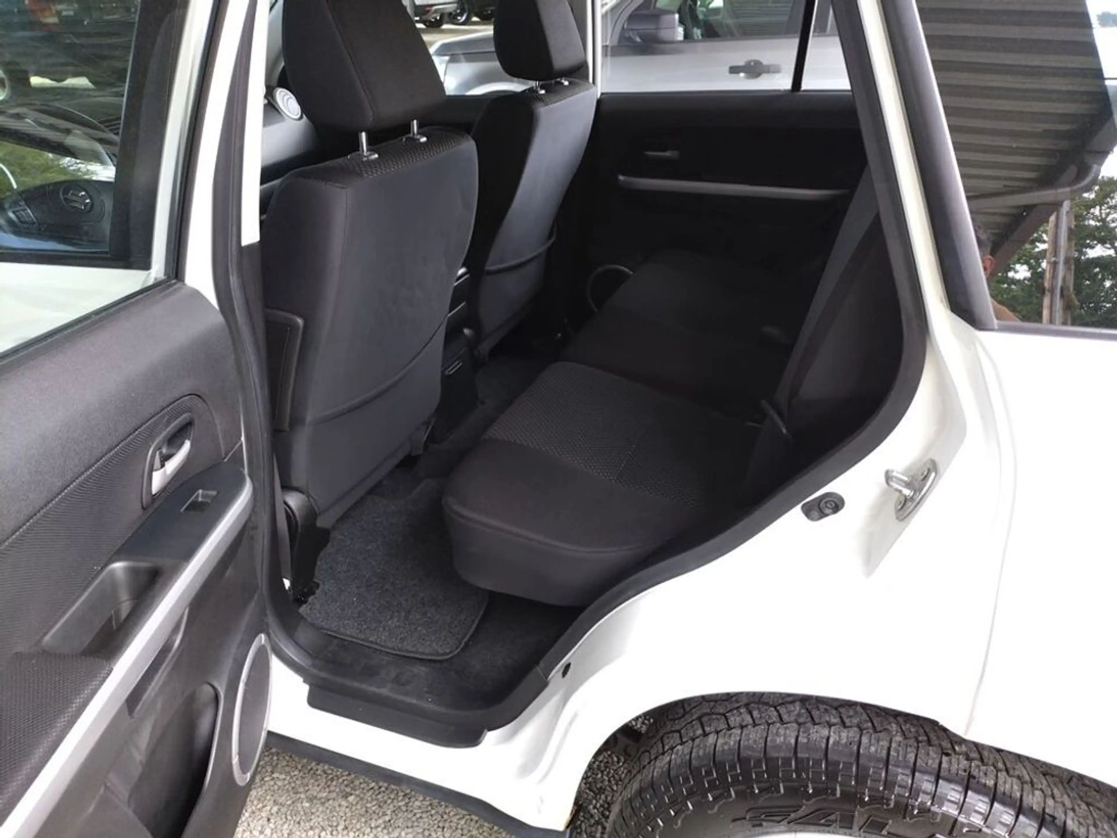 Suzuki Grand Vitara Grand 1,9 VX-E Deluxe DDiS 4x4 !2.Besitz! — photo 15