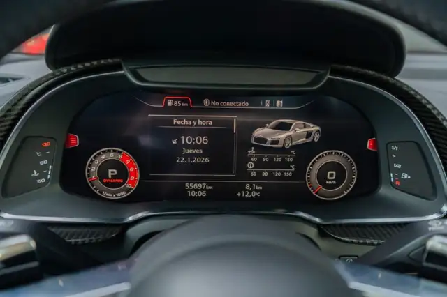 Audi R8 view 9