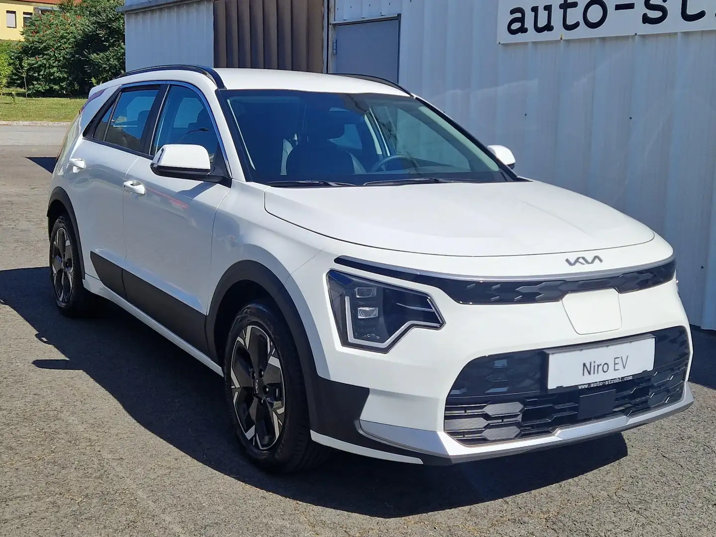 Kia Niro EV Long Range 64kWh Silber Aut. Weiß - 1