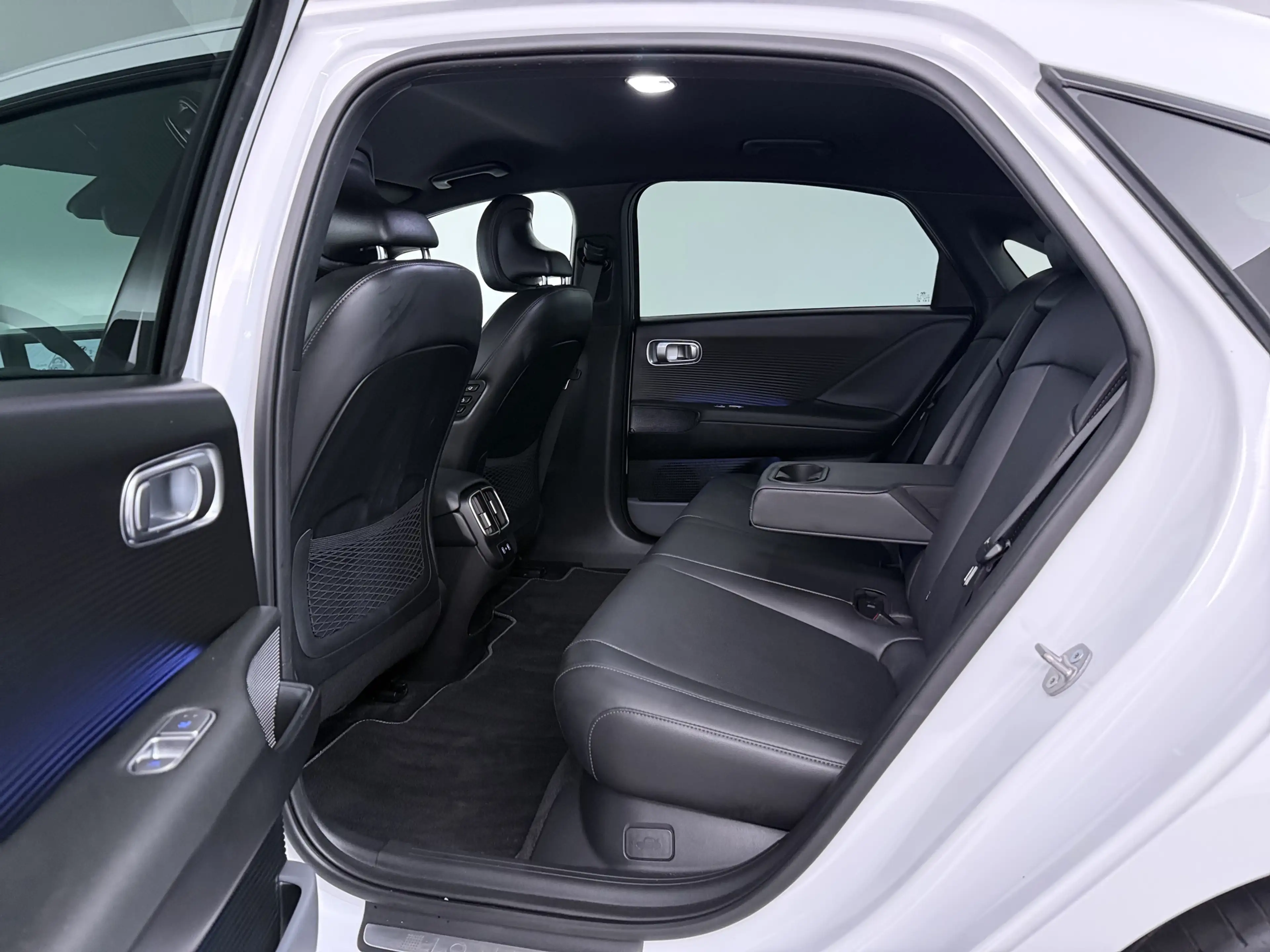 Hyundai IONIQ 6 Lounge 77.4 kWh — photo 11