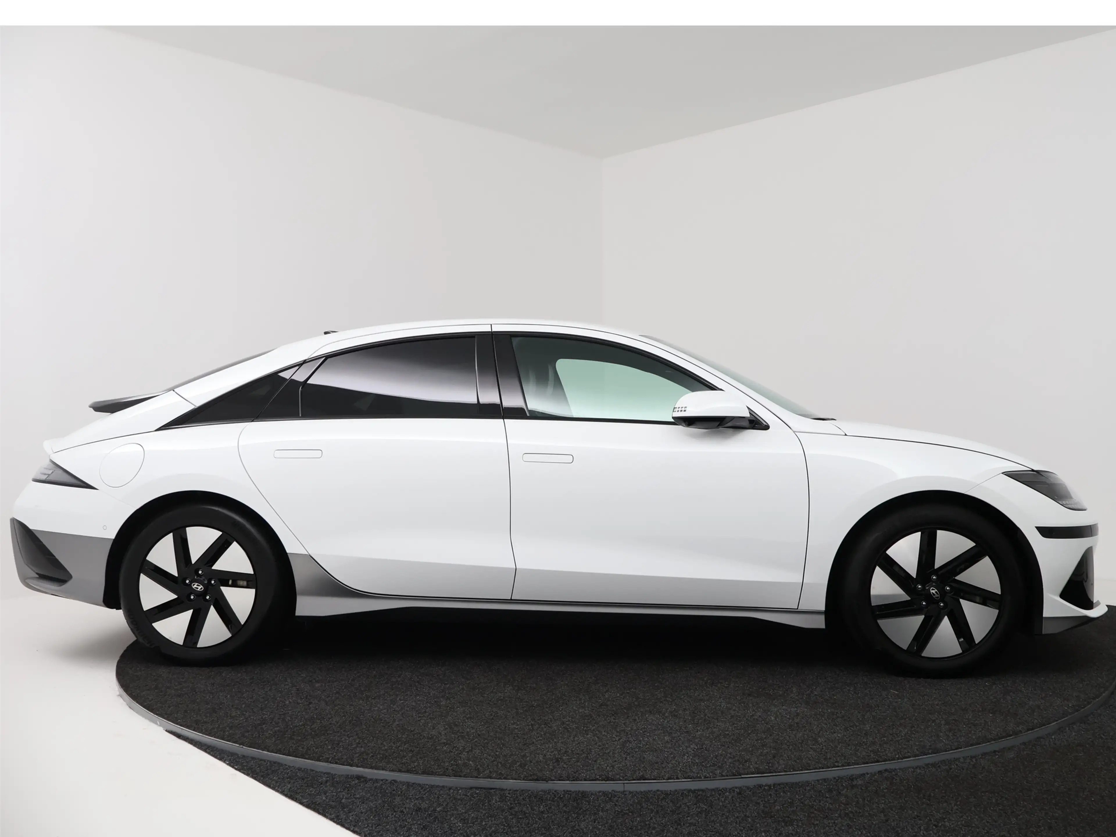 Hyundai IONIQ 6 Lounge 77.4 kWh — photo 14