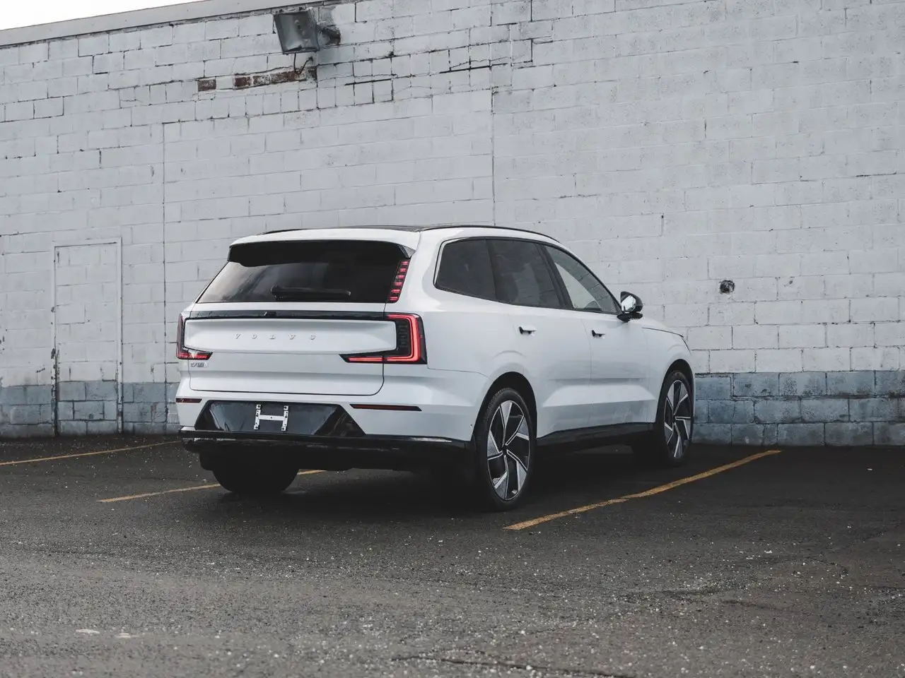 Volvo EX90 снимка Volvo EX90