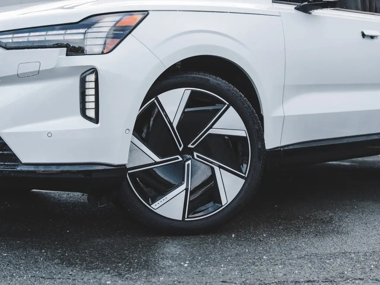 Volvo EX90 снимка Volvo EX90