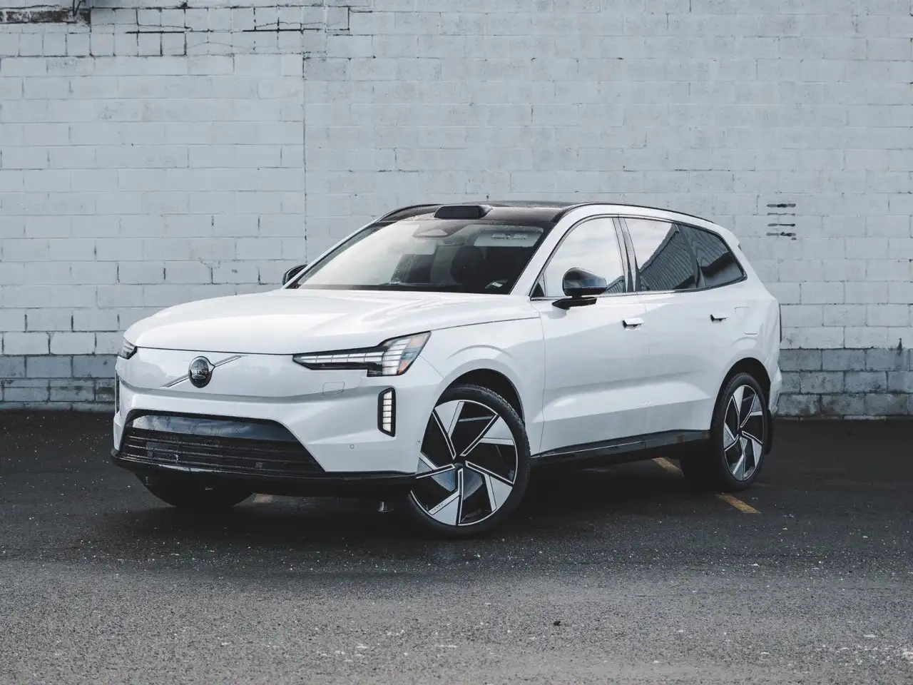 Volvo EX90 снимка Volvo EX90