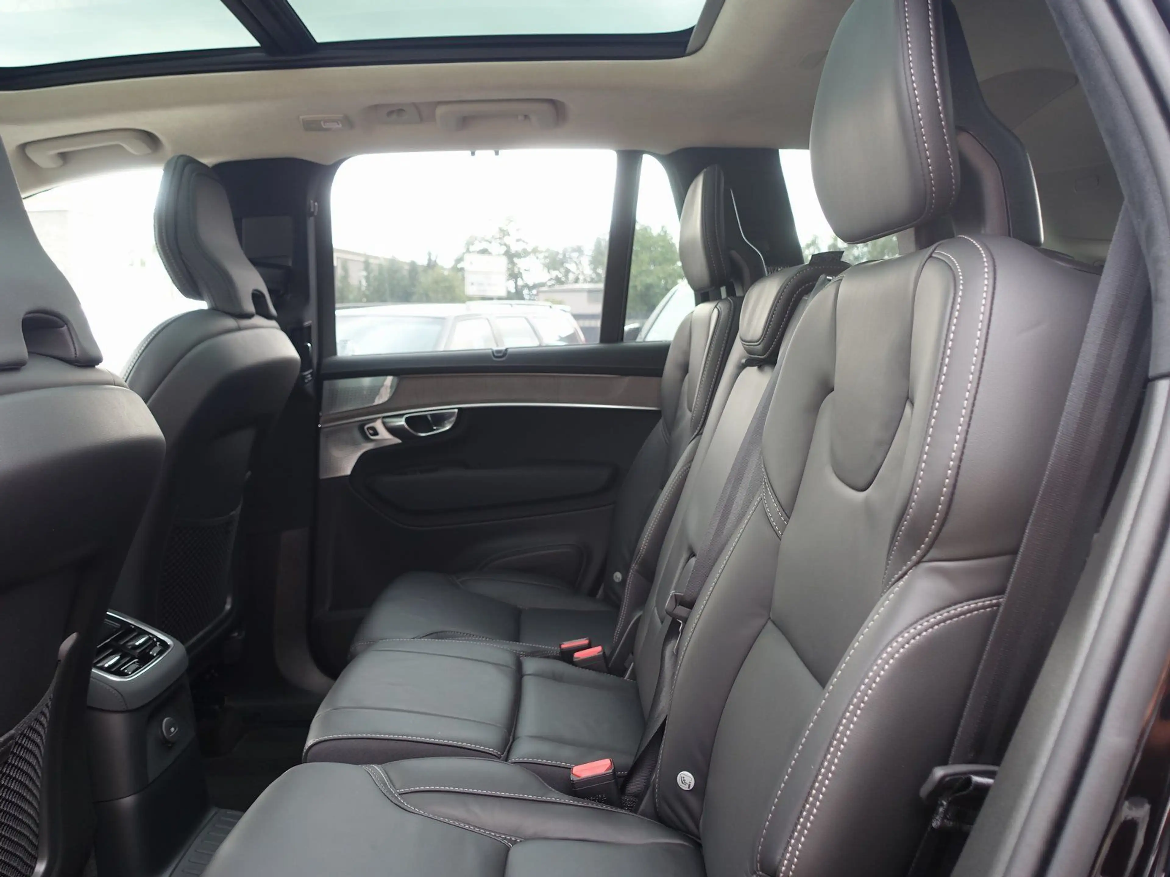 Volvo XC90 Ultra T8 AWD Plug-in/B&W/HUD/AHK/PANO/FourC — photo 10