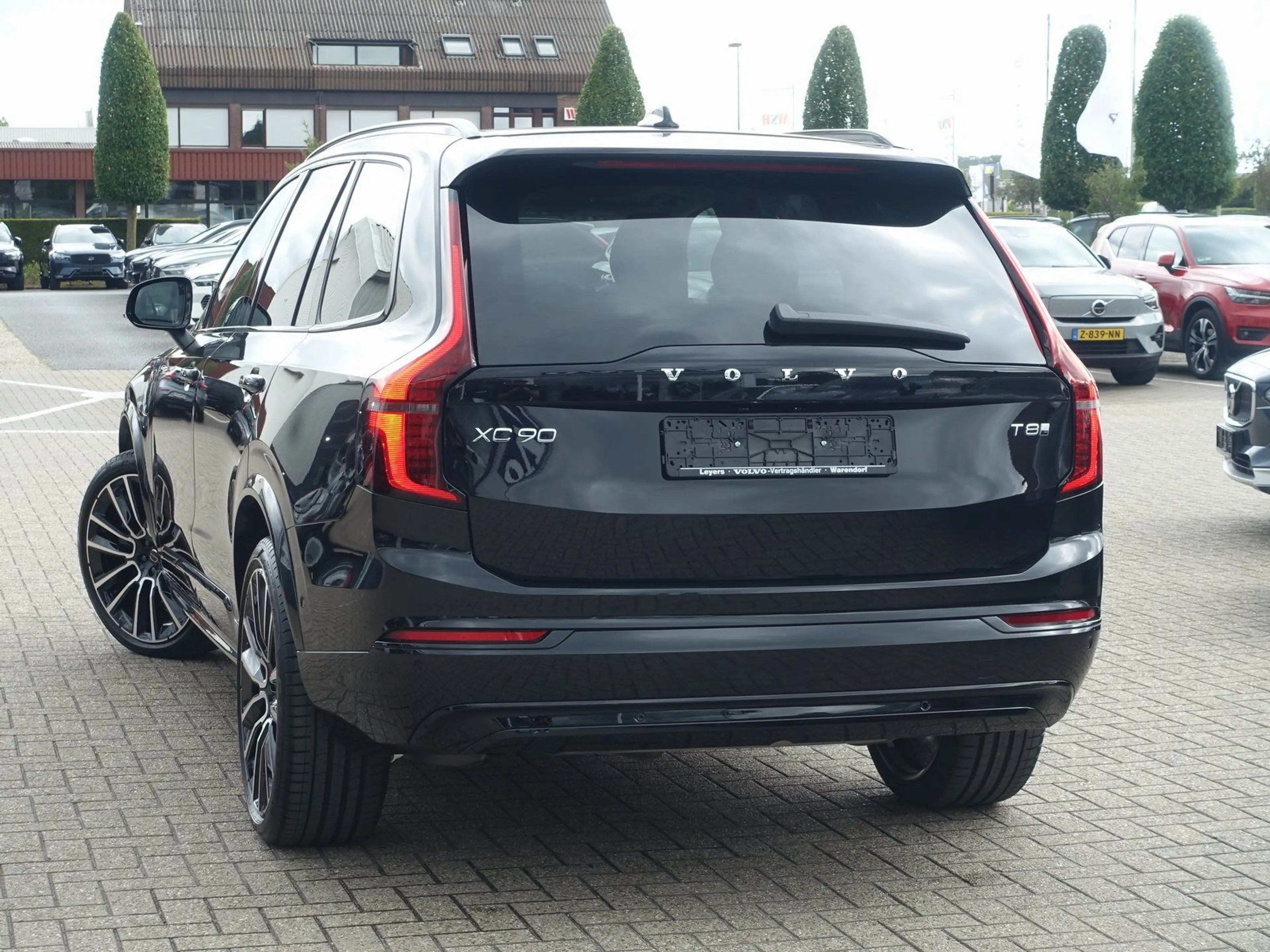 Volvo XC90 Ultra T8 AWD Plug-in/B&W/HUD/AHK/PANO/FourC — photo 4
