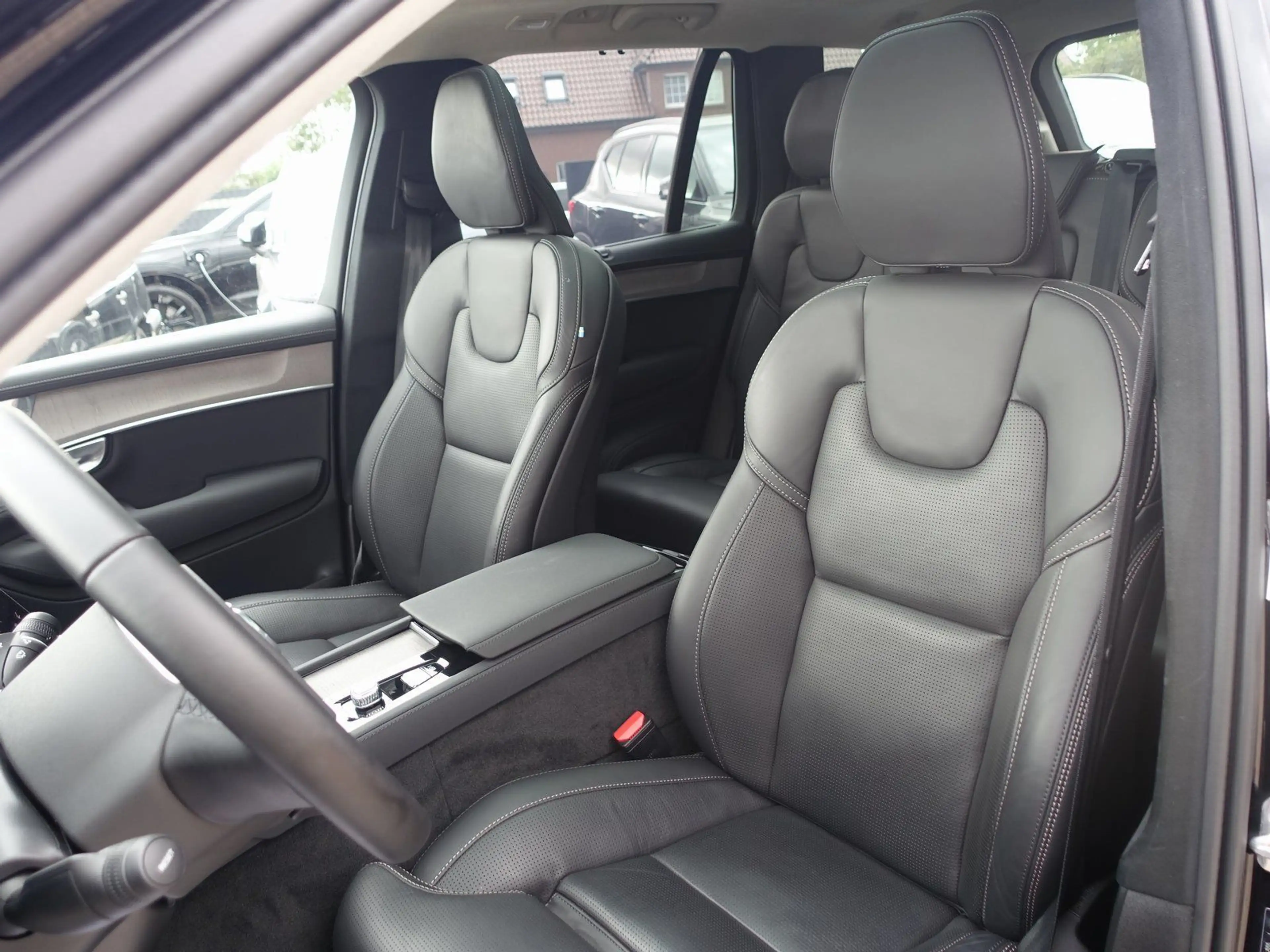 Volvo XC90 Ultra T8 AWD Plug-in/B&W/HUD/AHK/PANO/FourC — photo 11