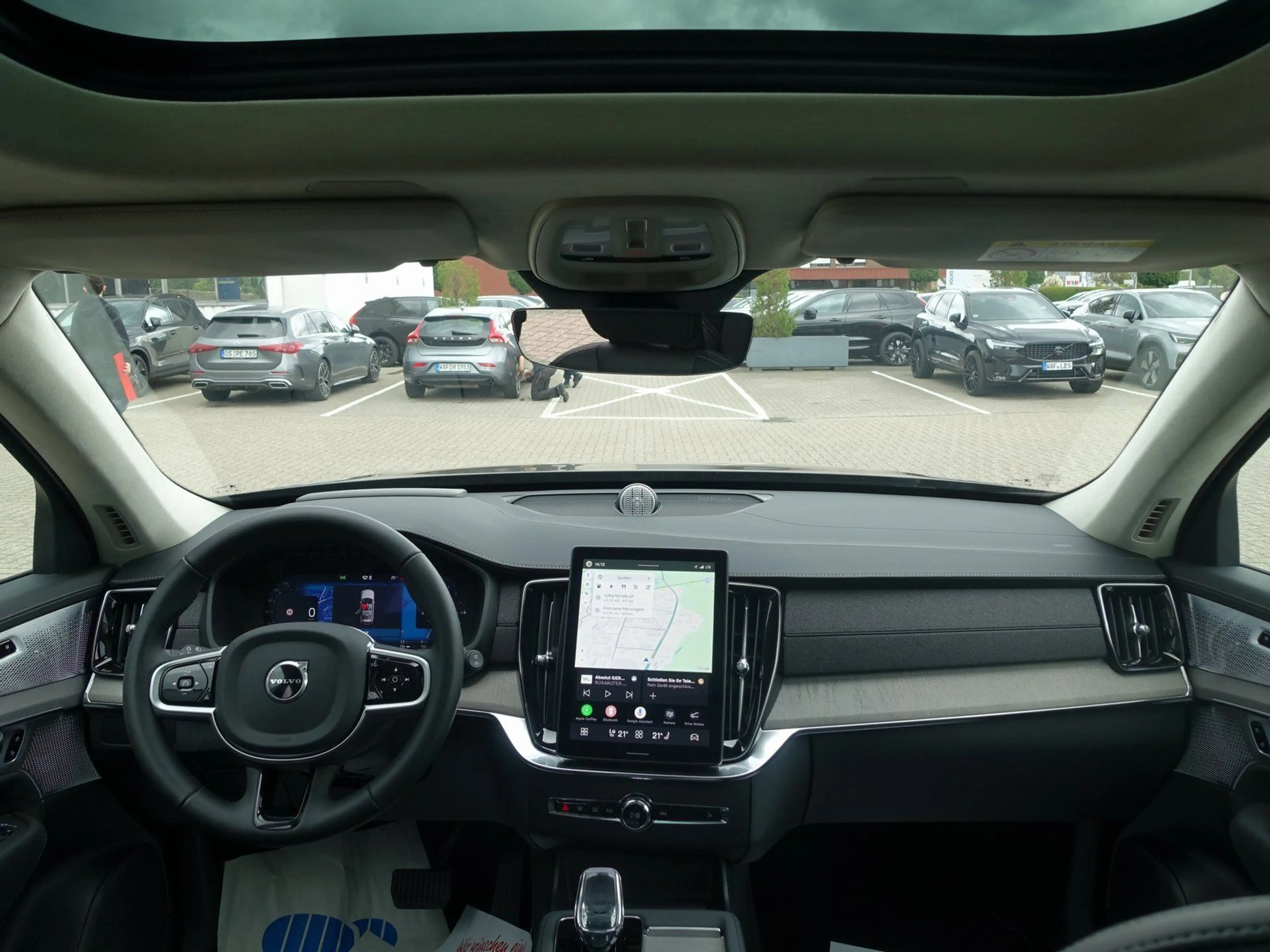Volvo XC90 Ultra T8 AWD Plug-in/B&W/HUD/AHK/PANO/FourC — photo 12