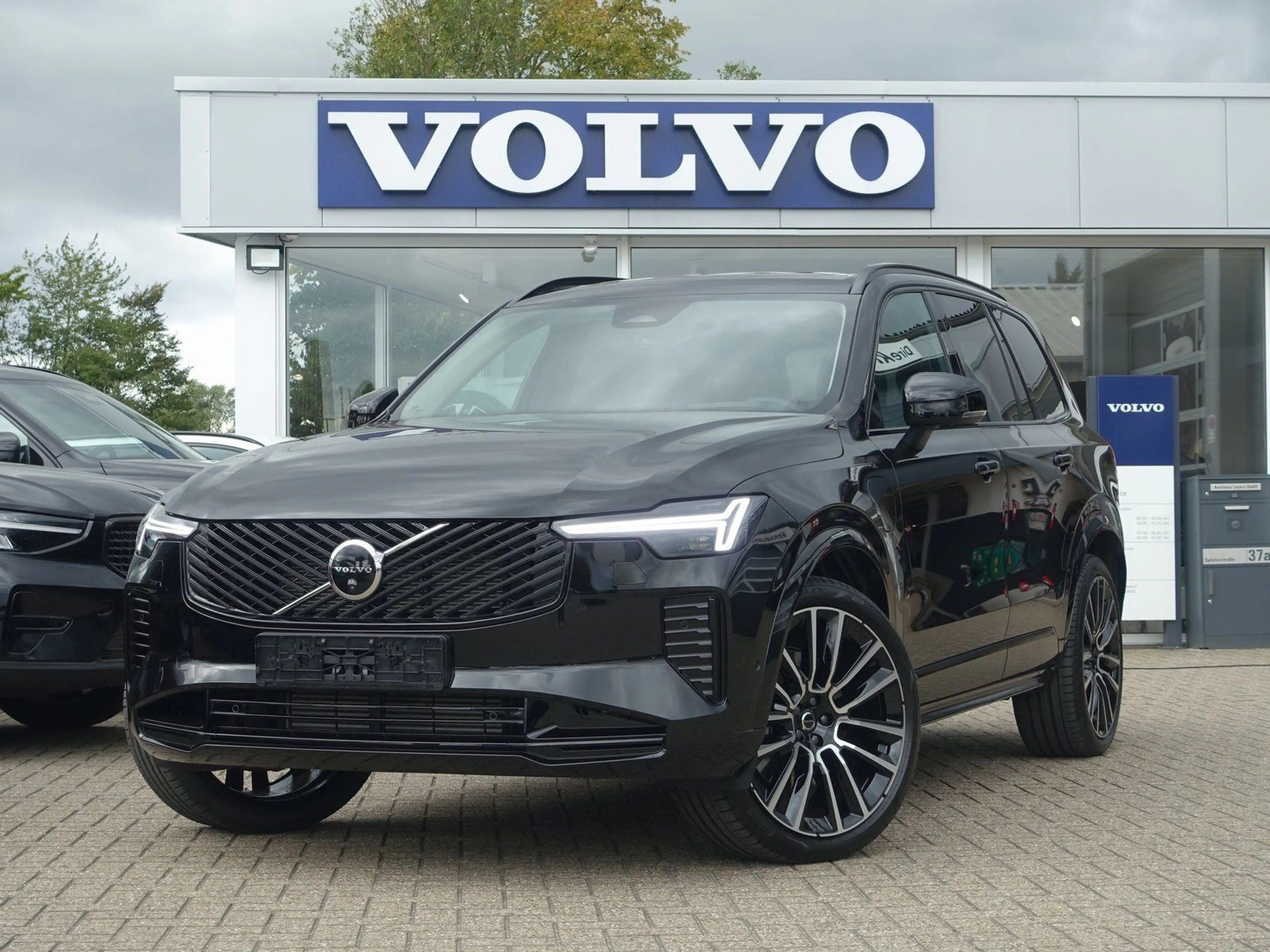 Volvo XC90 Ultra T8 AWD Plug-in/B&W/HUD/AHK/PANO/FourC
