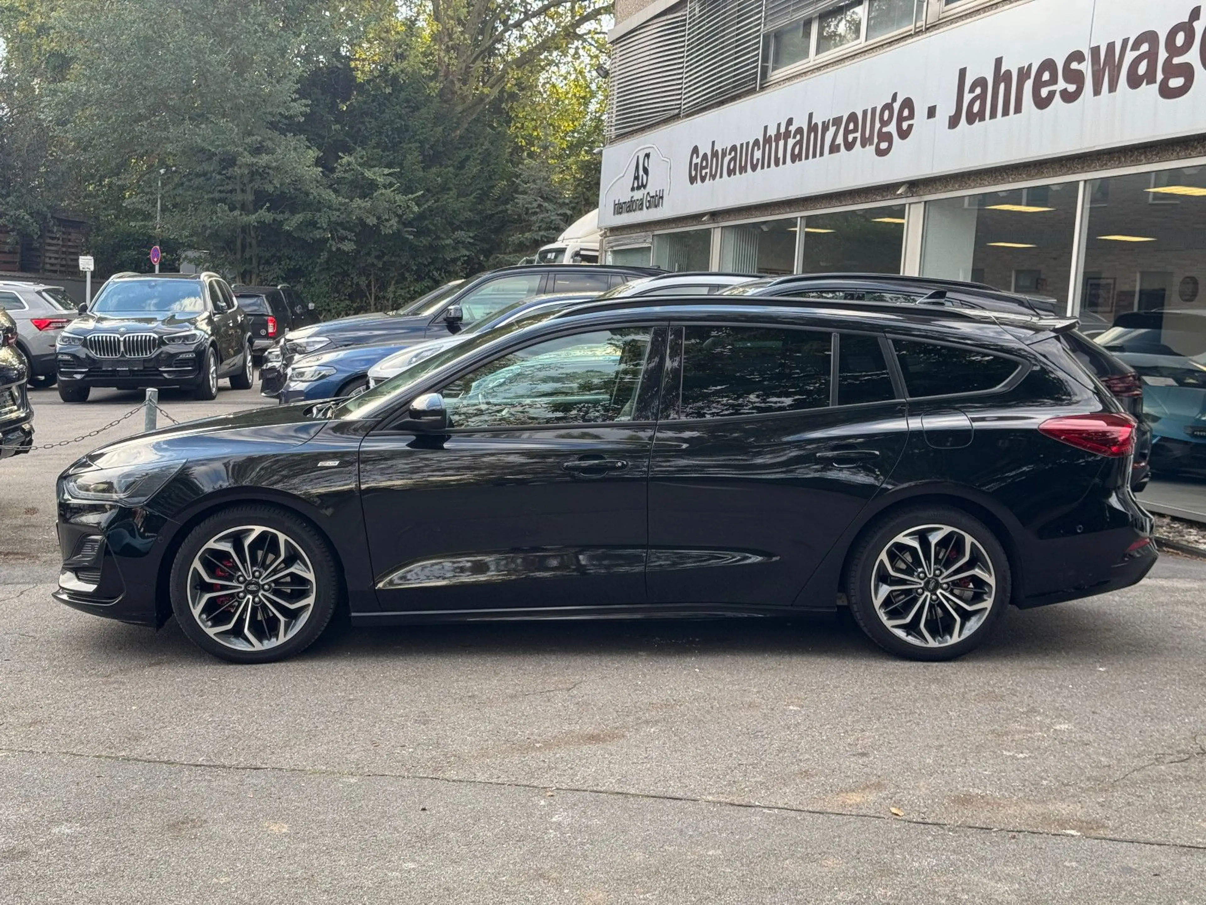Ford Focus 1,5 ST-Line Vignale Matrix LED Family AHK — photo 9