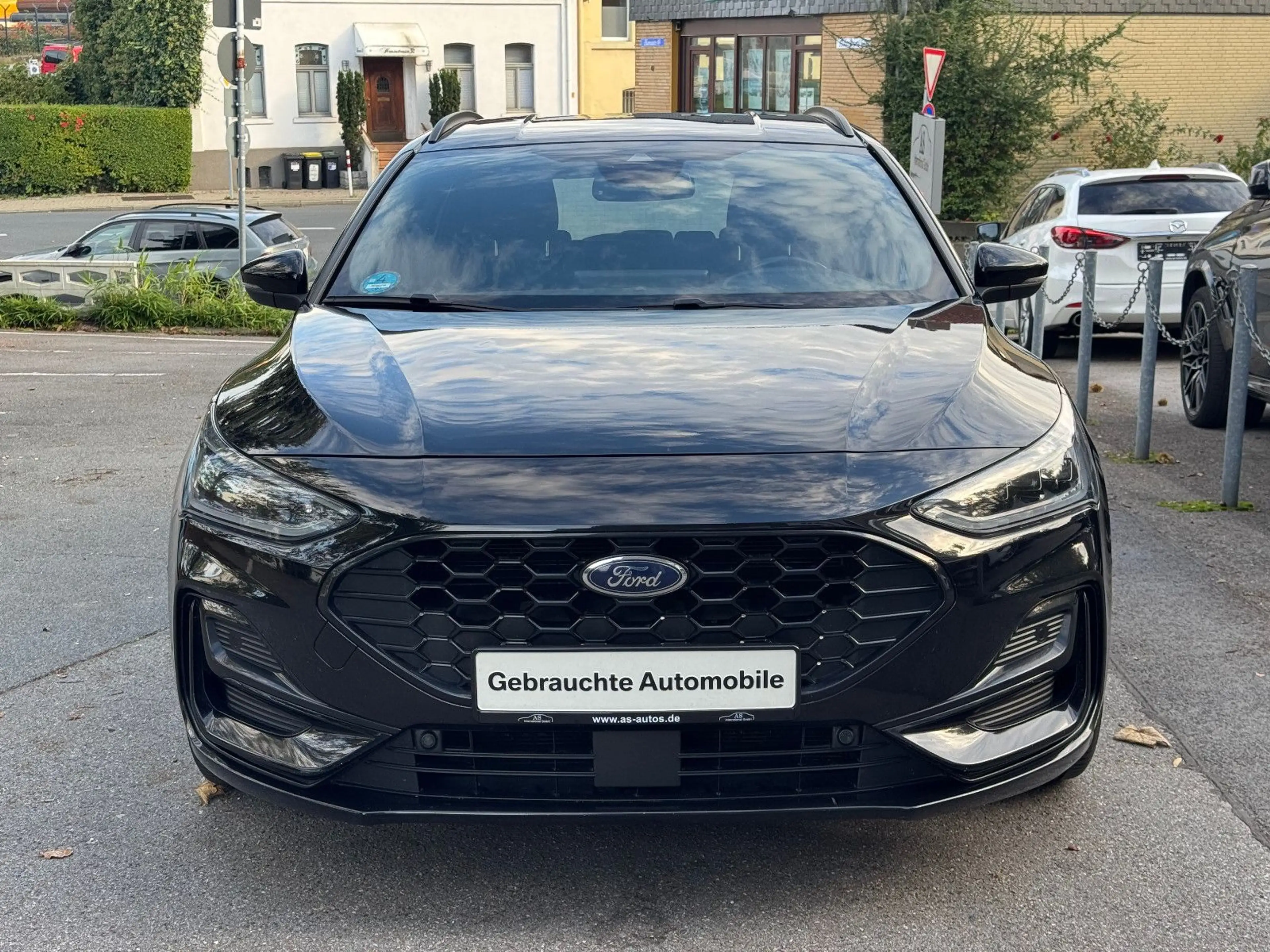 Ford Focus 1,5 ST-Line Vignale Matrix LED Family AHK — photo 3