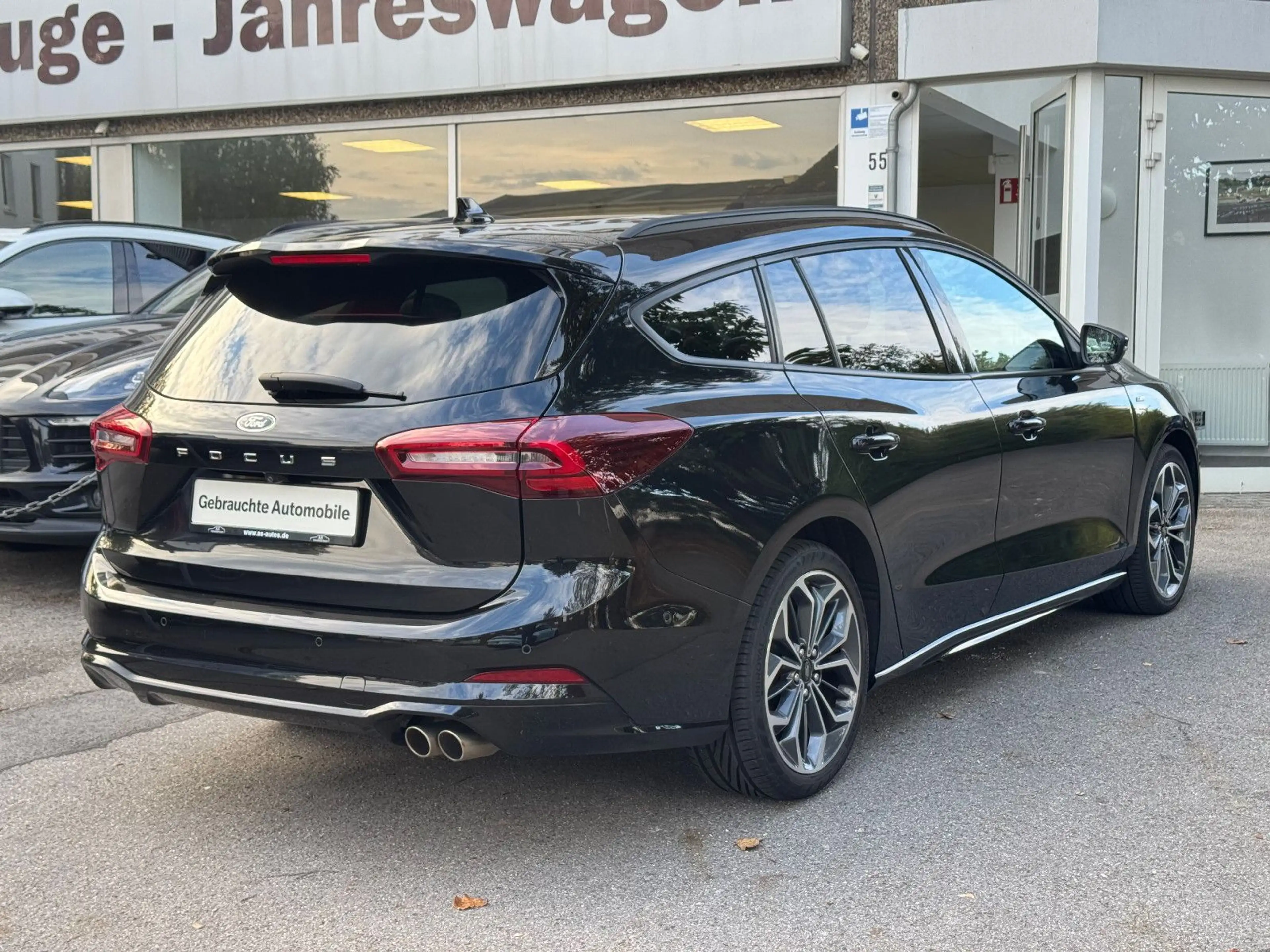 Ford Focus 1,5 ST-Line Vignale Matrix LED Family AHK — photo 6