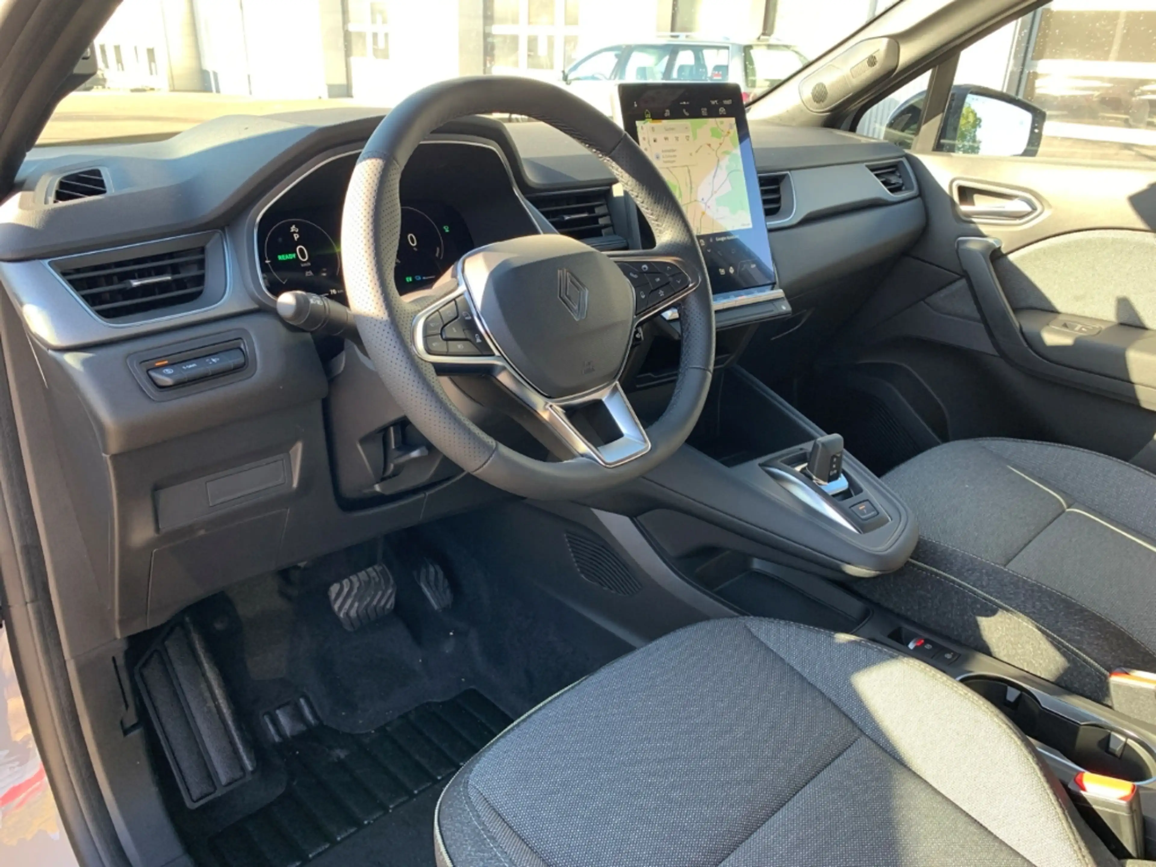 Renault Captur TECHNO FULL HYBRID E-TECH 160 KLIMA+PDC — photo 10