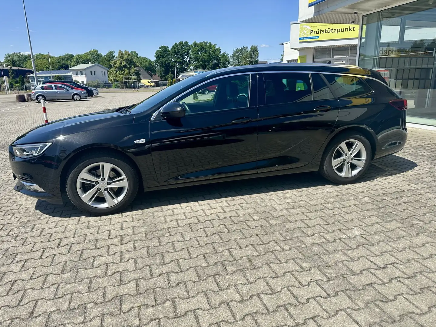 Opel Insignia INNOVATION, Matrix LED, Leder, AHK Schwarz - 2