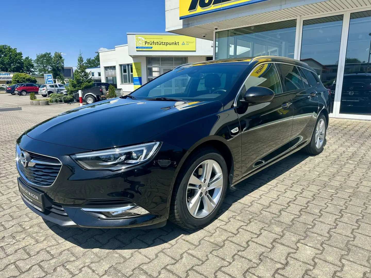 Opel Insignia INNOVATION, Matrix LED, Leder, AHK Schwarz - 1