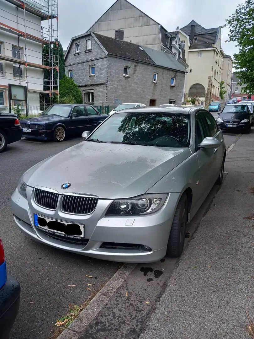 BMW 318 318i - 2