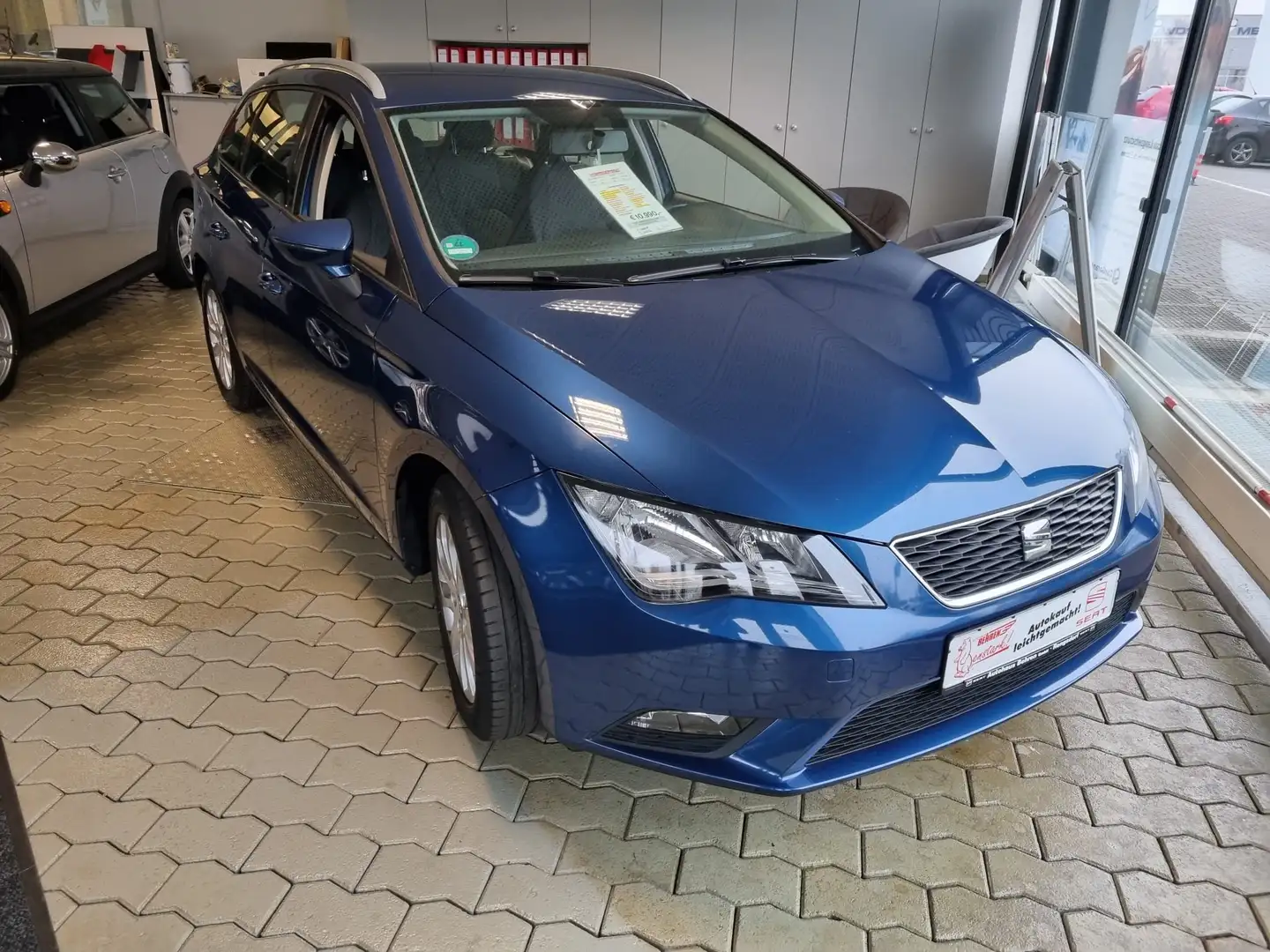 SEAT Leon Ecomotive Reference 1.0 TSI Blau - 1