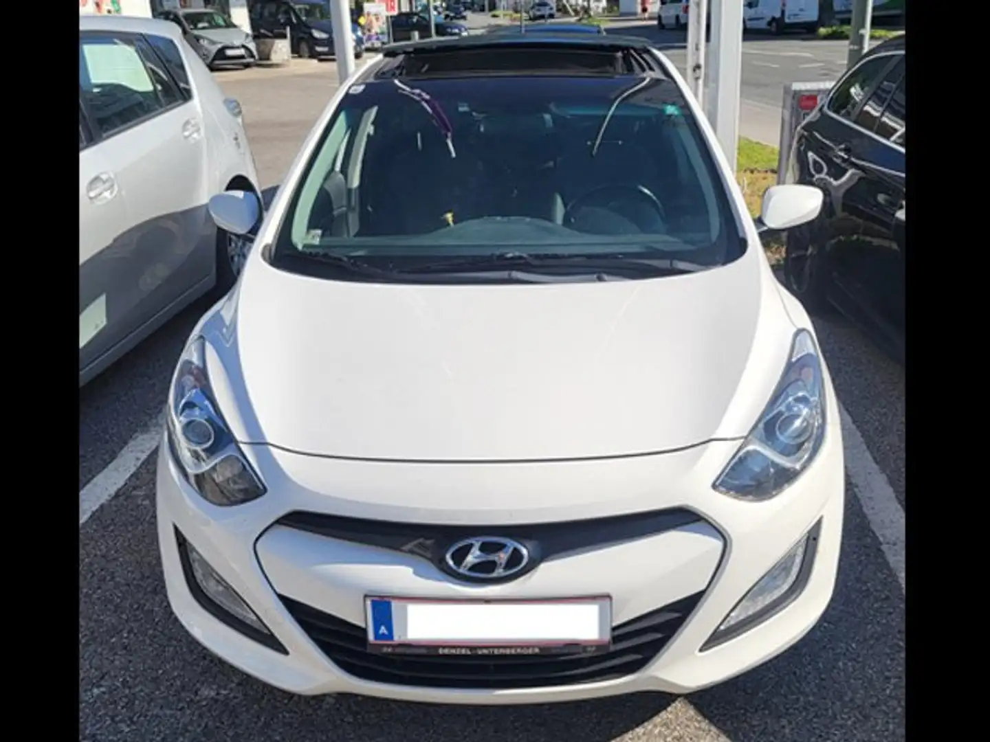 Hyundai i30 i30 1,6 CRDi Europe Plus Europe Plus Weiß - 1