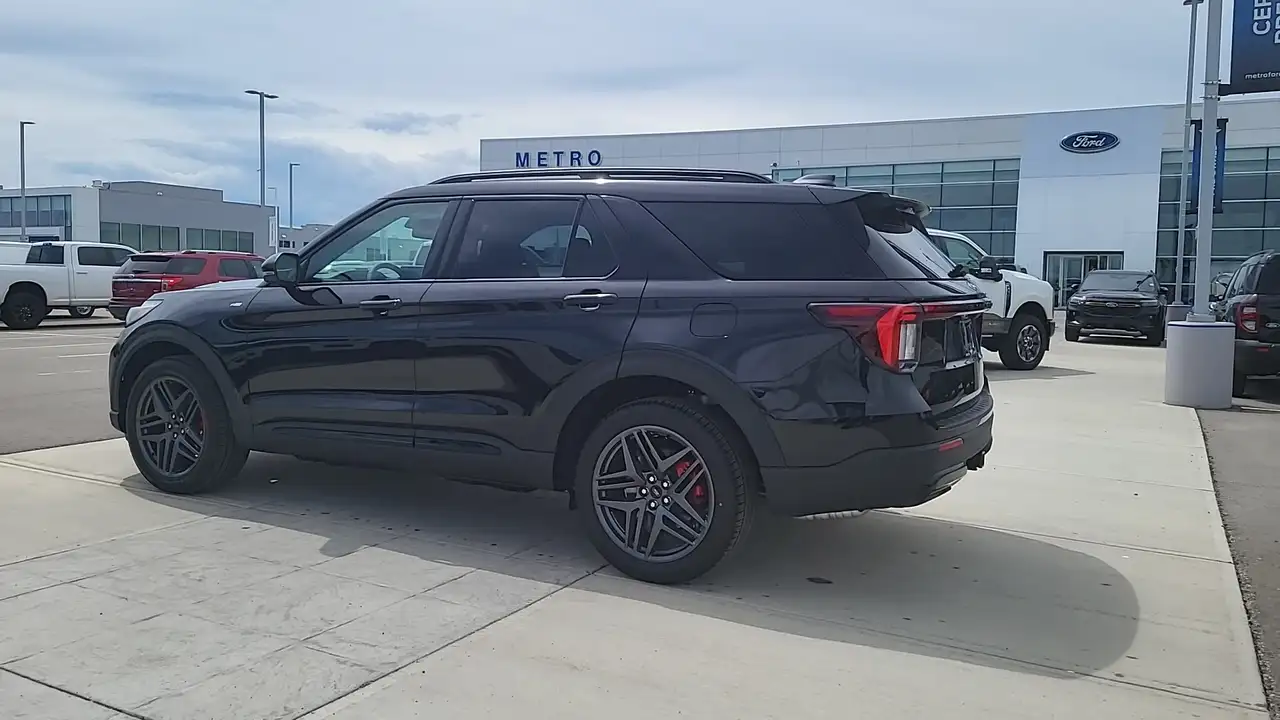 Ford Explorer photo Ford Explorer