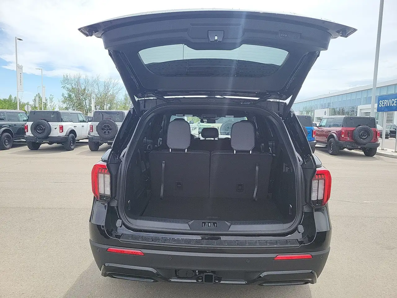 Ford Explorer photo Ford Explorer