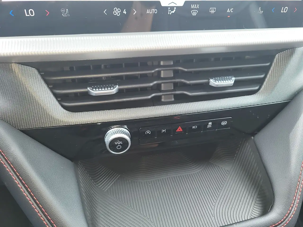 Ford Explorer photo Ford Explorer