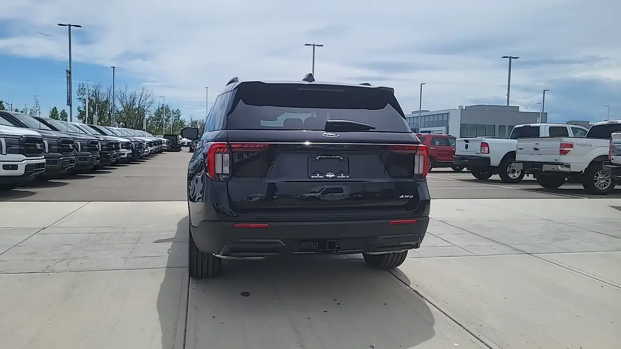 Ford Explorer photo Ford Explorer