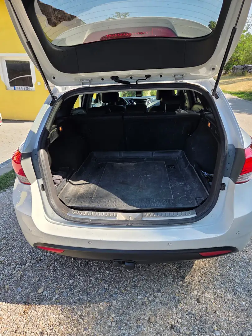 Hyundai i40 i40 Style 1,7 CRDi Aut. Style Weiß - 2