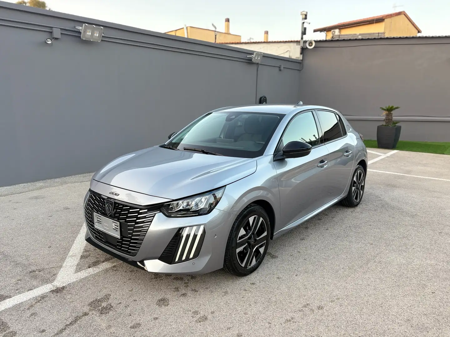 Peugeot 208 208 1.2 puretech 100cv Allure Pack KM CERTIFICATI Argento - 1
