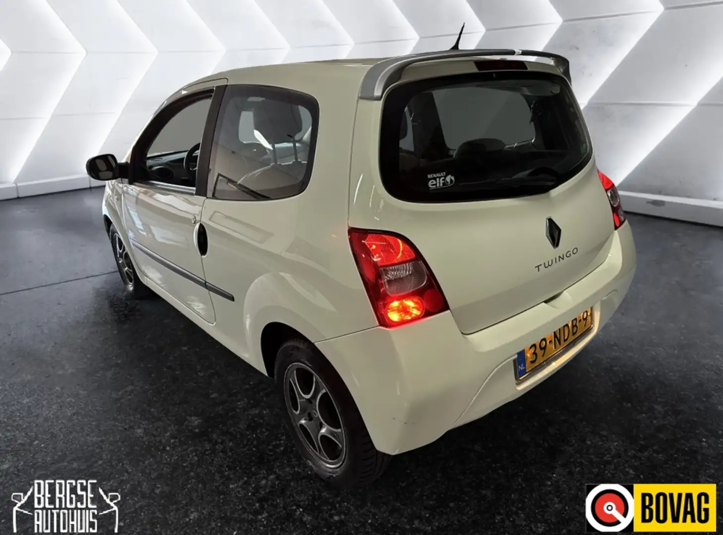 Renault Twingo 1.2 16V Authentique Airco Lmv Aux Elek. Ramen Blanc - 2