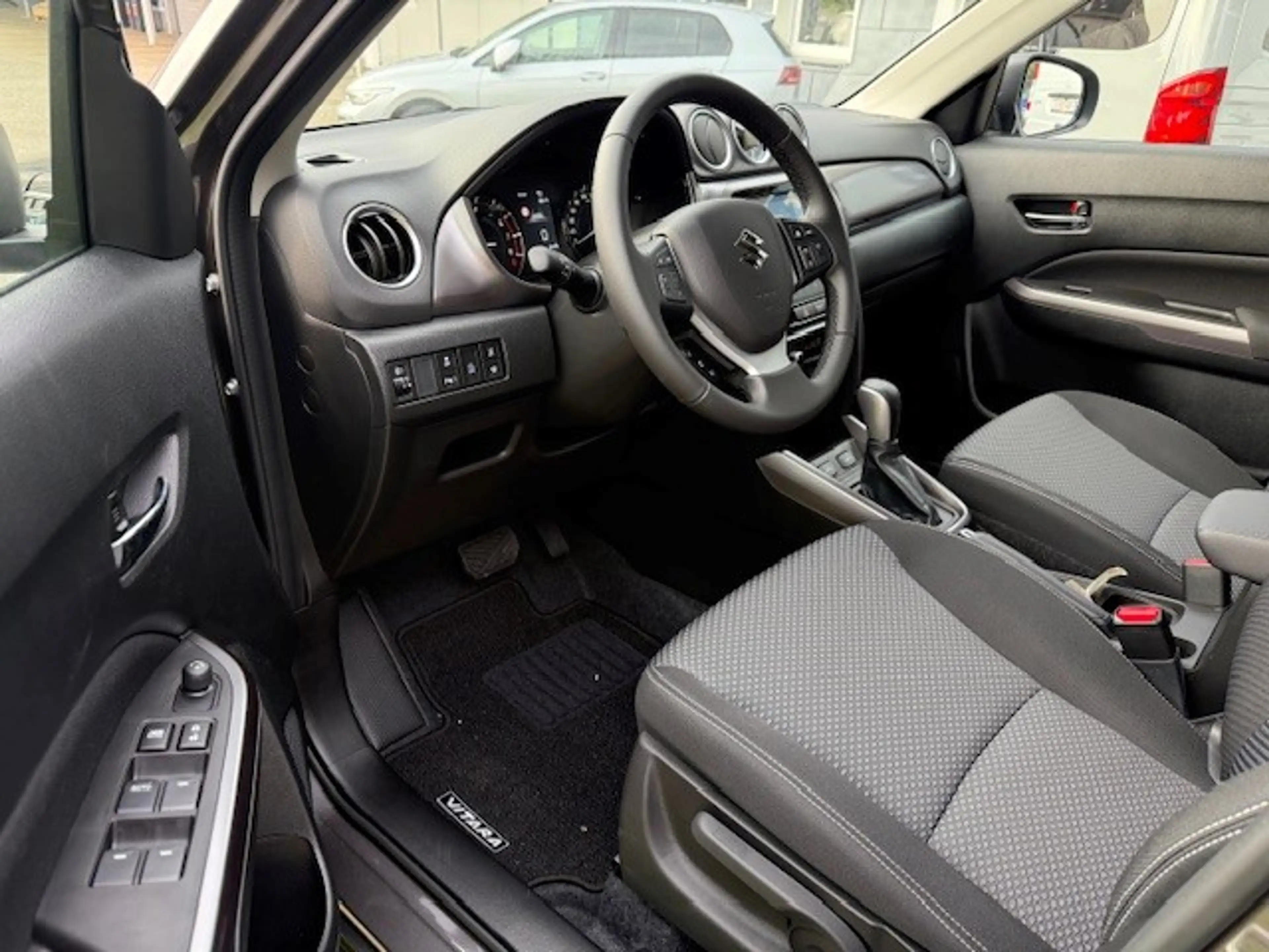 Suzuki Vitara Vitara 1,4 Hybrid shine Aut. shine — photo 7