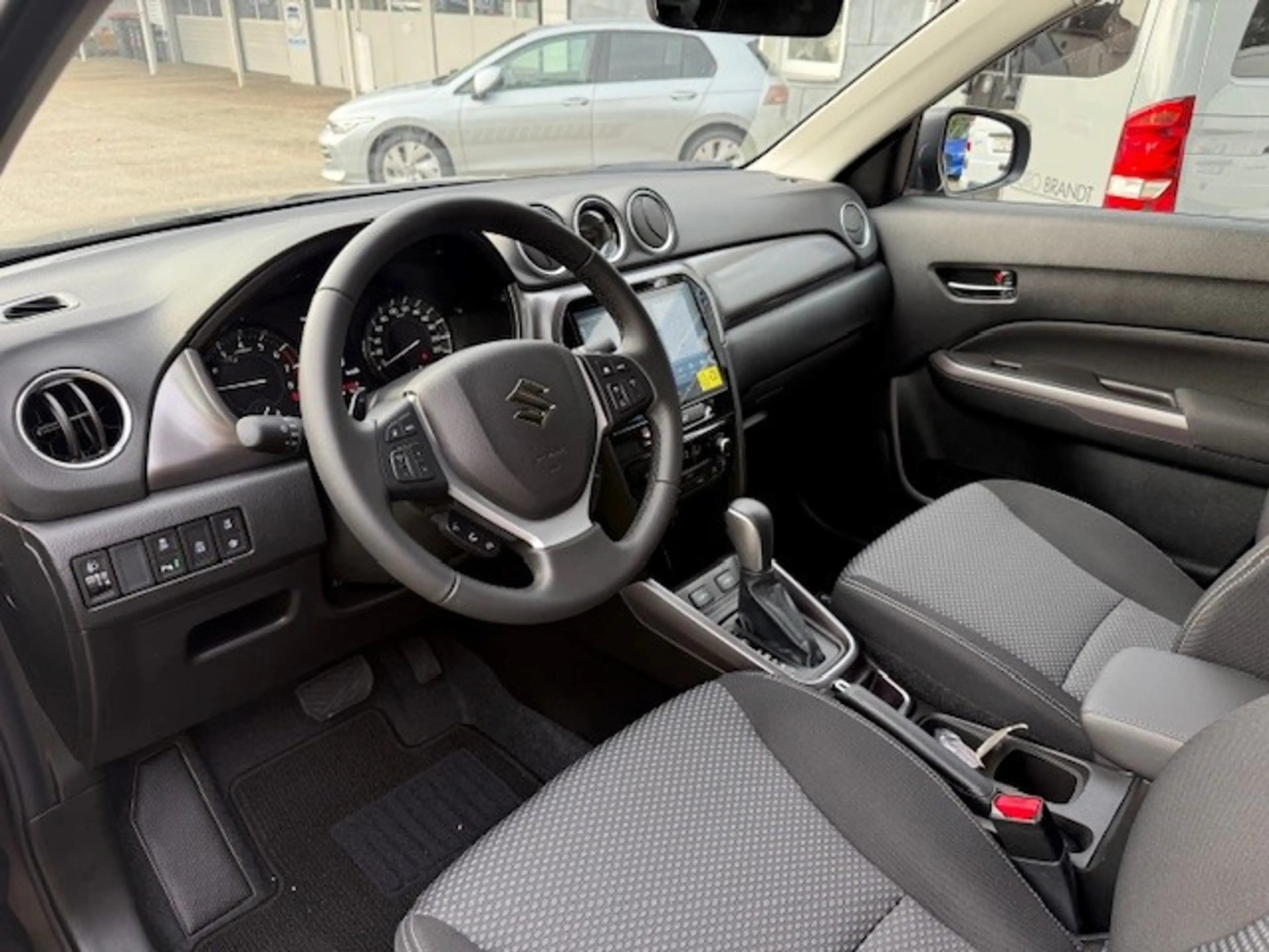Suzuki Vitara Vitara 1,4 Hybrid shine Aut. shine — photo 8