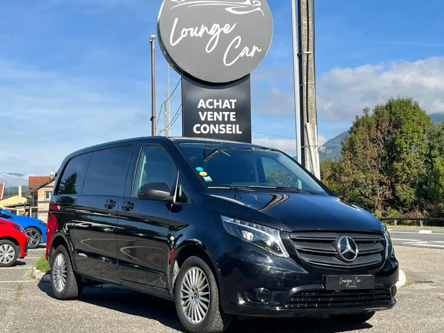 Mercedes-Benz Vito 114CDI COMPACT BVM FIRST (TVA récupérable) Noir - 1
