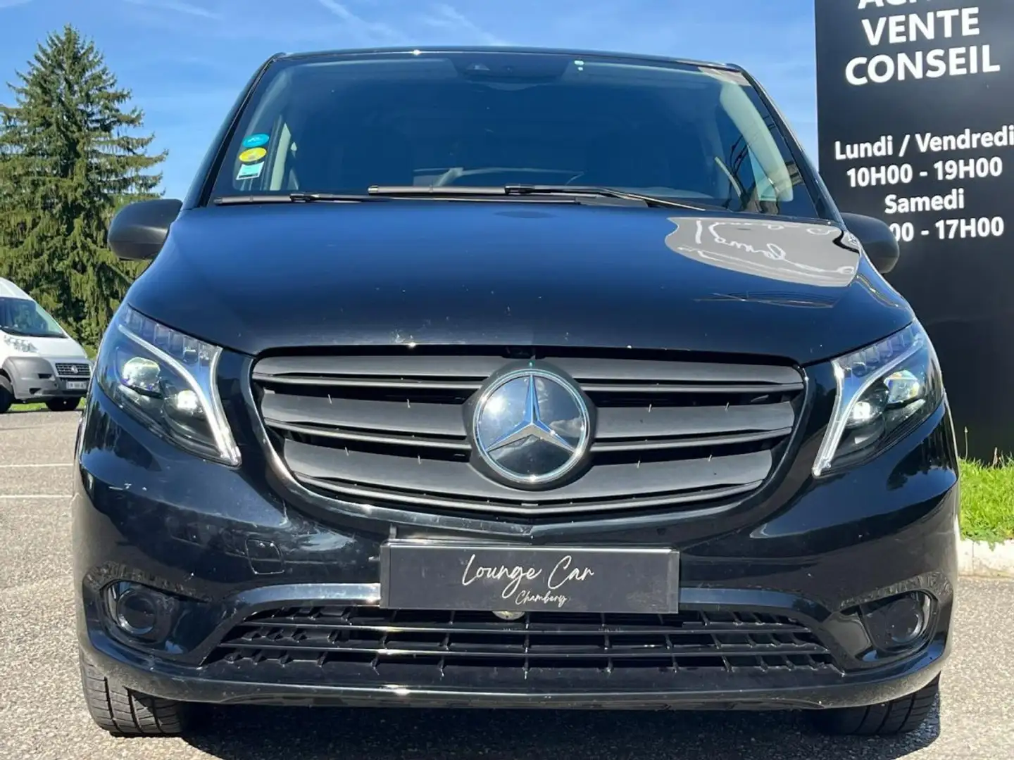 Mercedes-Benz Vito 114CDI COMPACT BVM FIRST (TVA récupérable) Zwart - 2