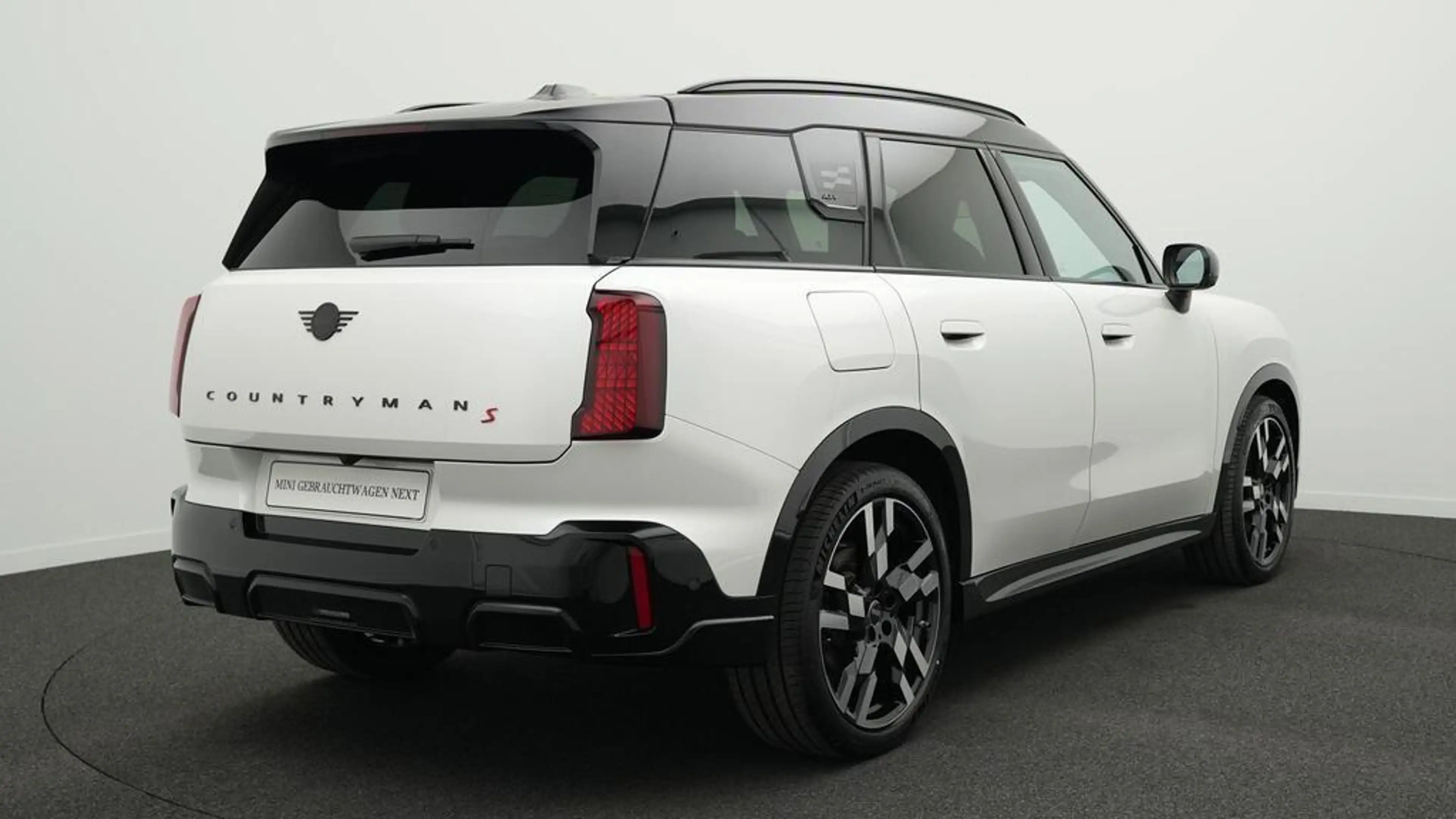 MINI Countryman S All4 John Cooper Works Trim — photo 4