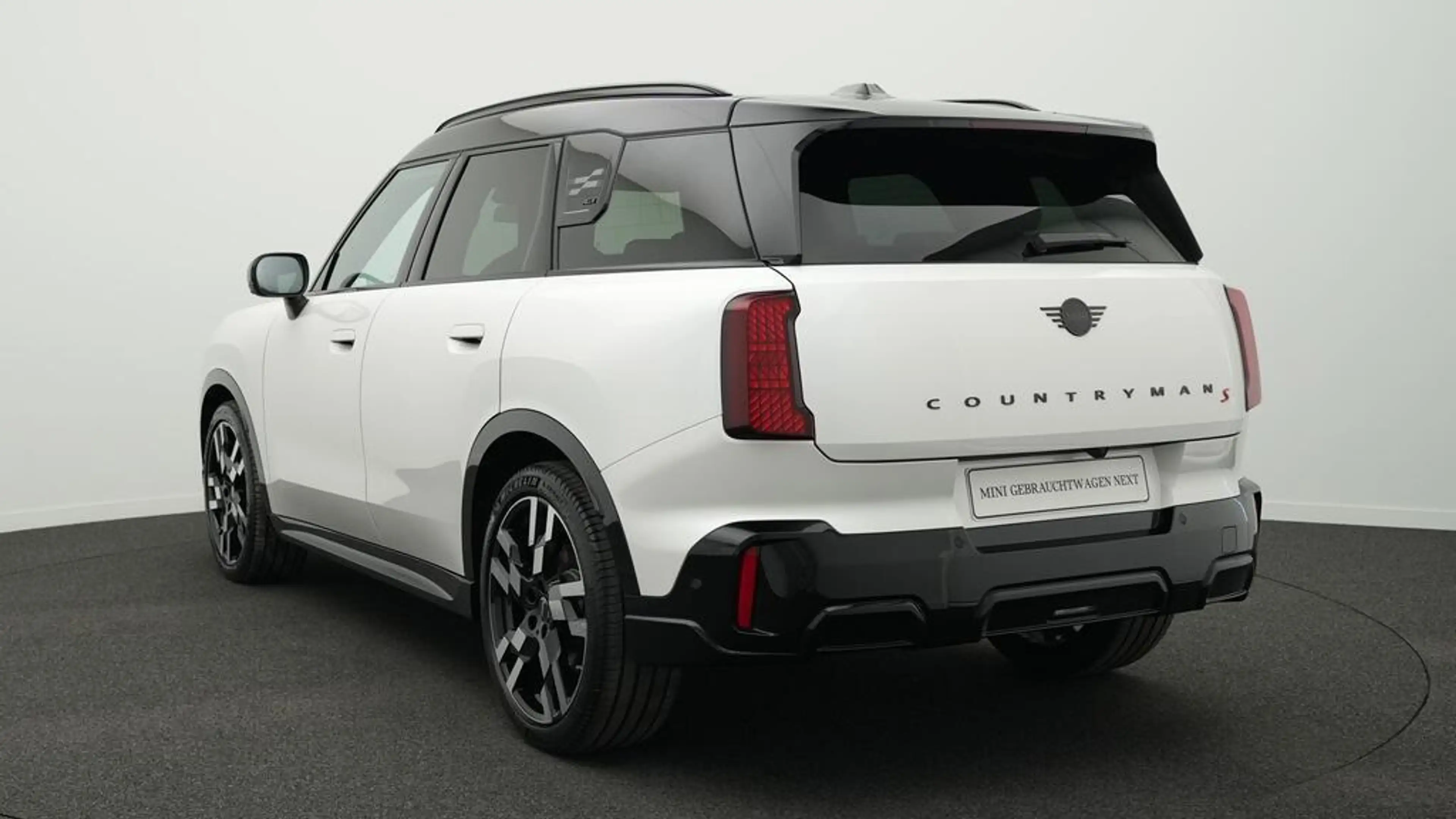 MINI Countryman S All4 John Cooper Works Trim — photo 6