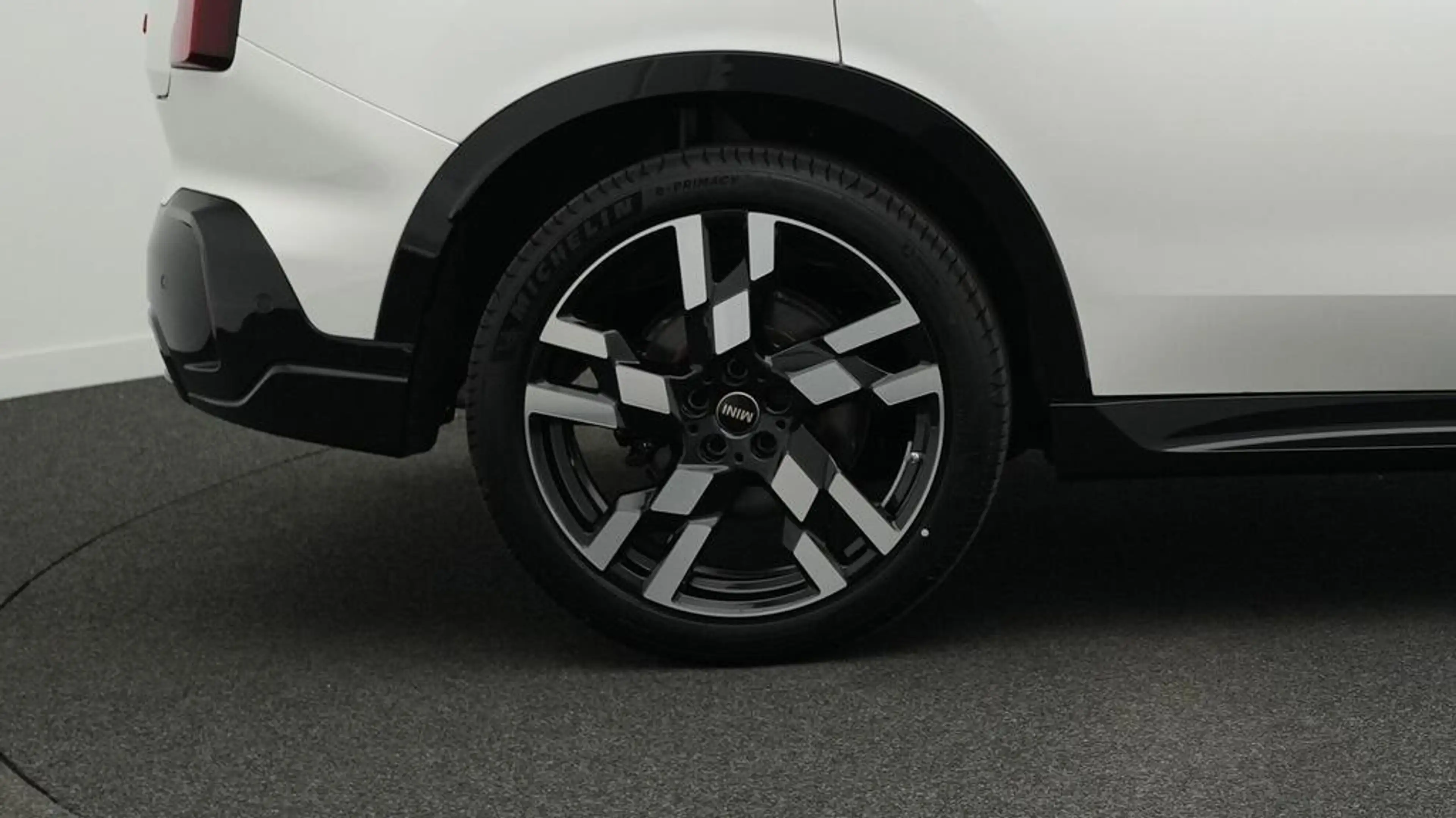 MINI Countryman S All4 John Cooper Works Trim — photo 12