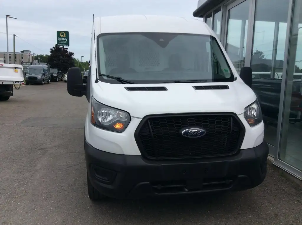 Ford Transit 250 2025 photo 2
