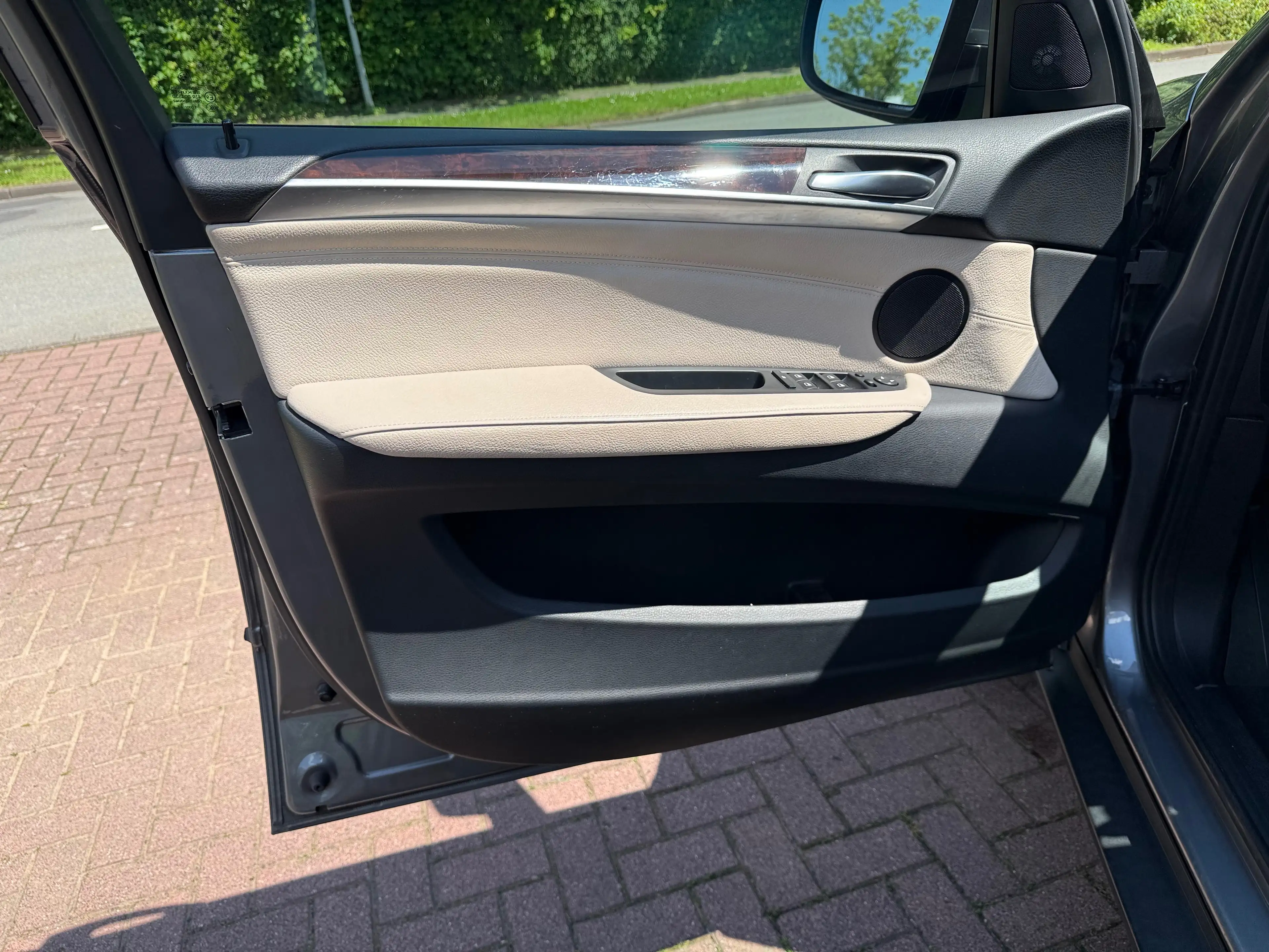 BMW X5 xDrive35i wenig Kilometer Gepflegter Zustand — photo 10