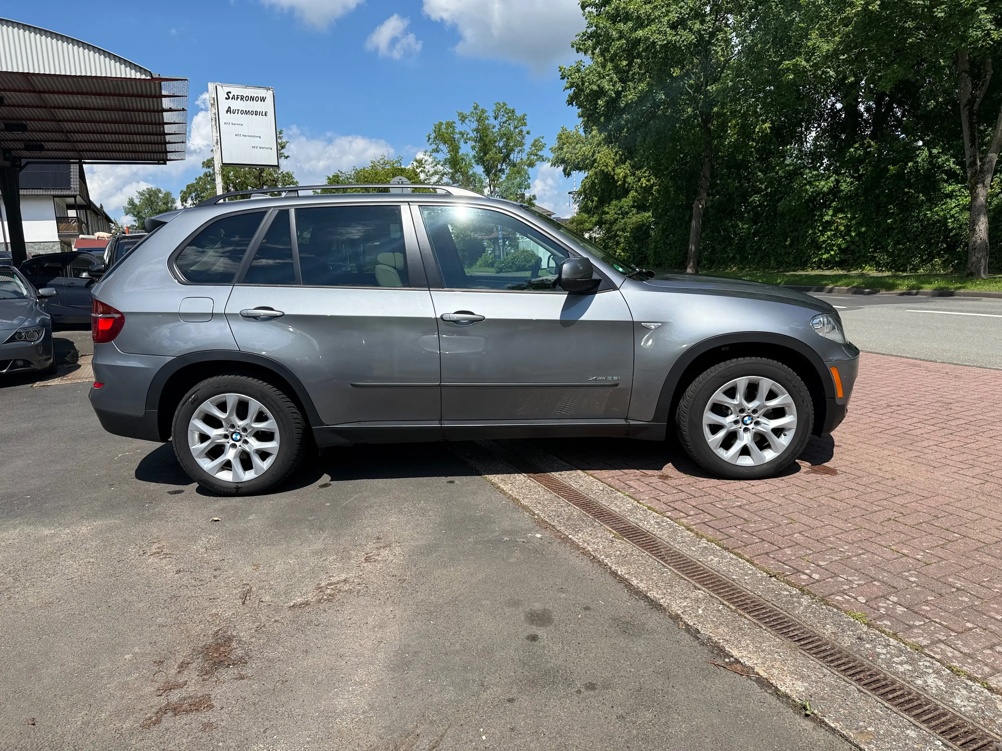 BMW X5 xDrive35i wenig Kilometer Gepflegter Zustand — photo 4