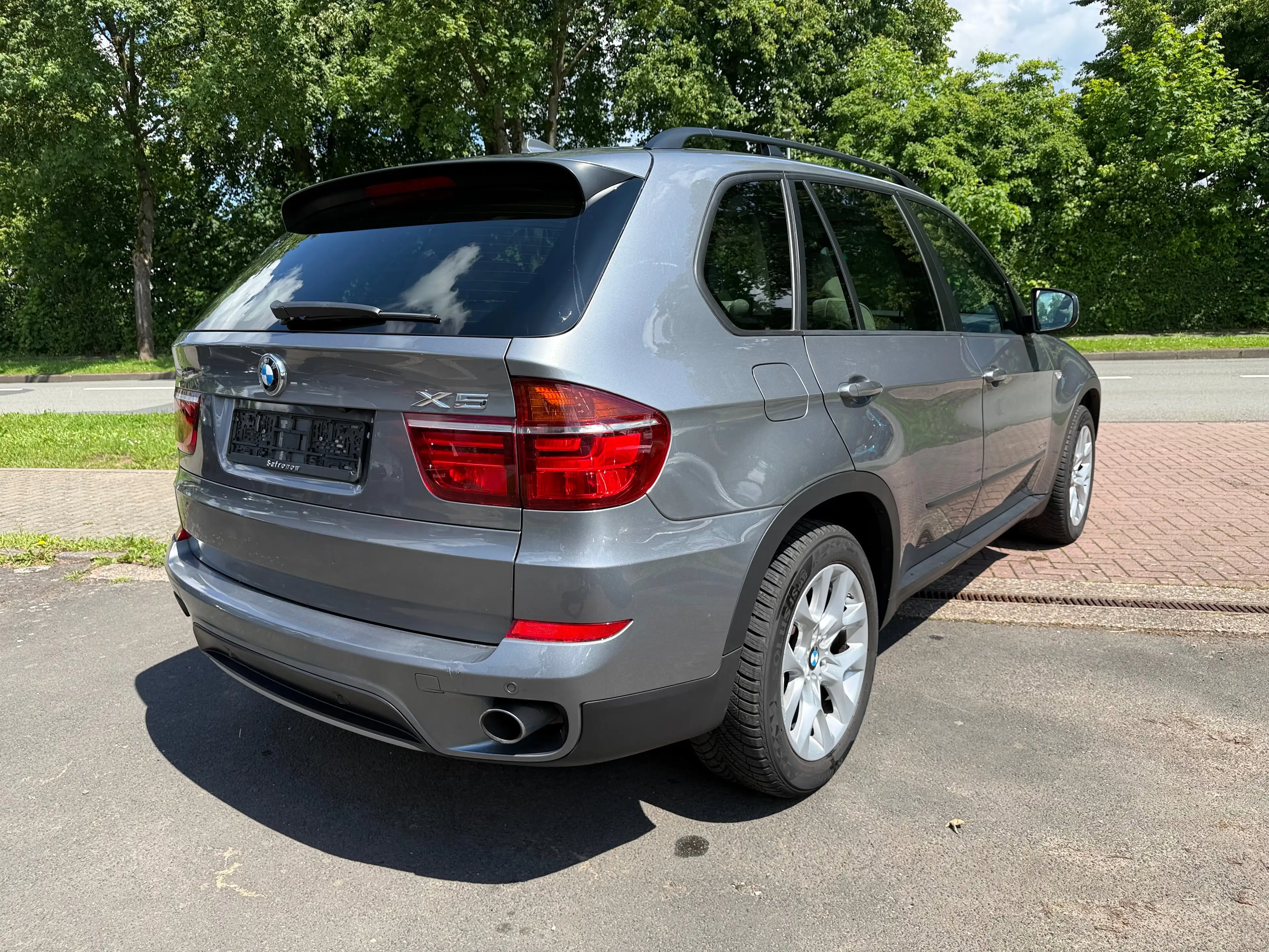 BMW X5 xDrive35i wenig Kilometer Gepflegter Zustand — photo 5