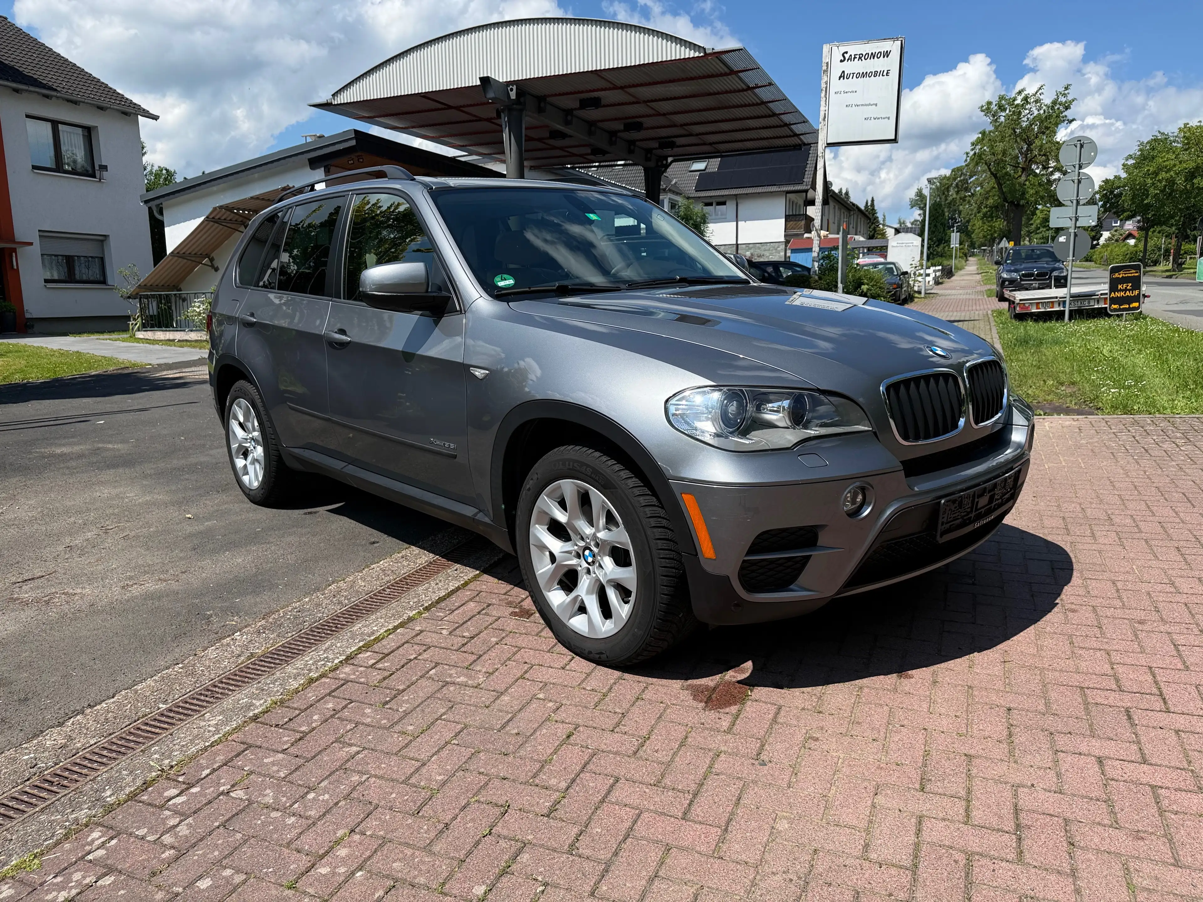 BMW X5 xDrive35i wenig Kilometer Gepflegter Zustand — photo 3