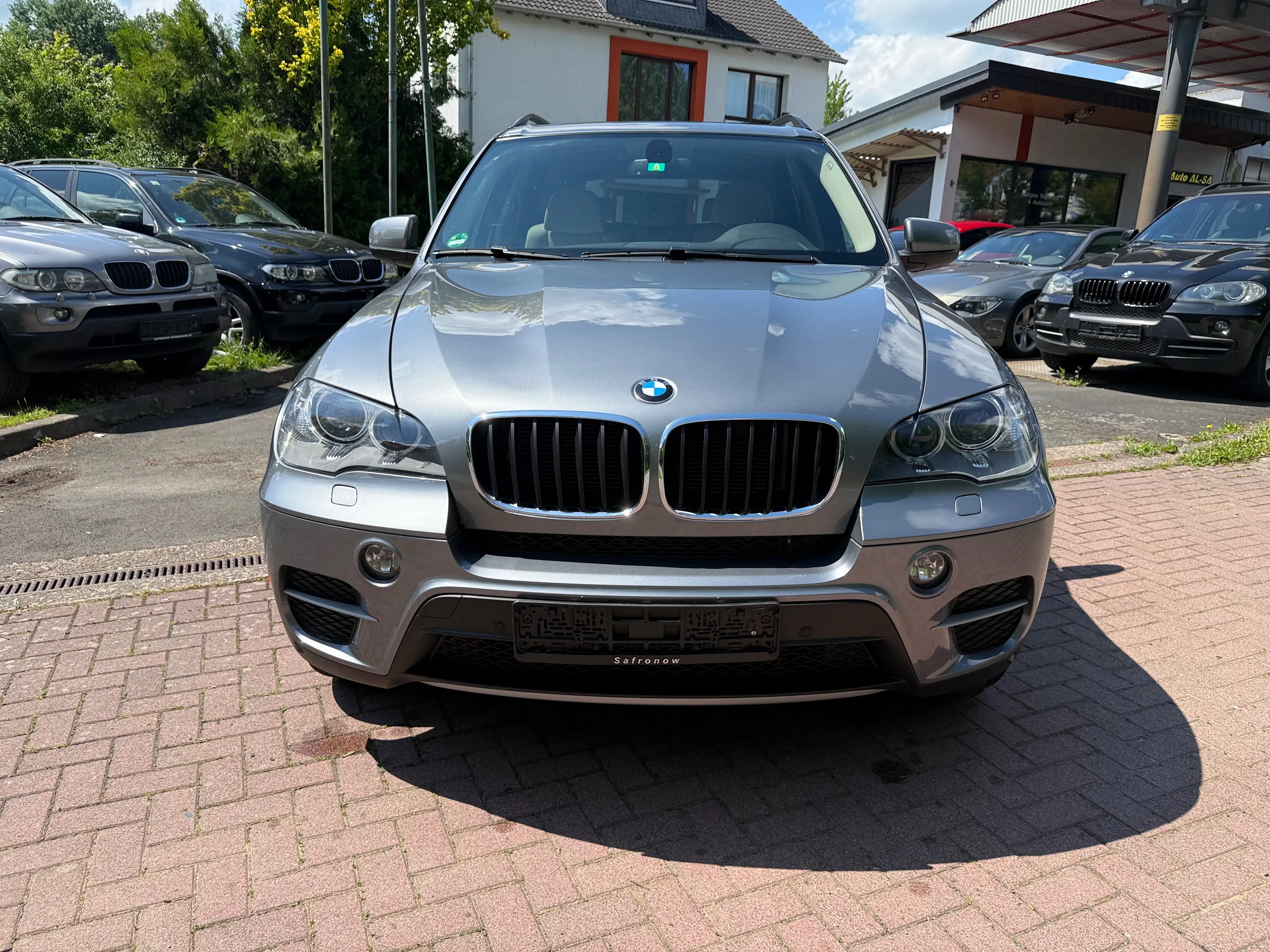 BMW X5 xDrive35i wenig Kilometer Gepflegter Zustand — photo 2