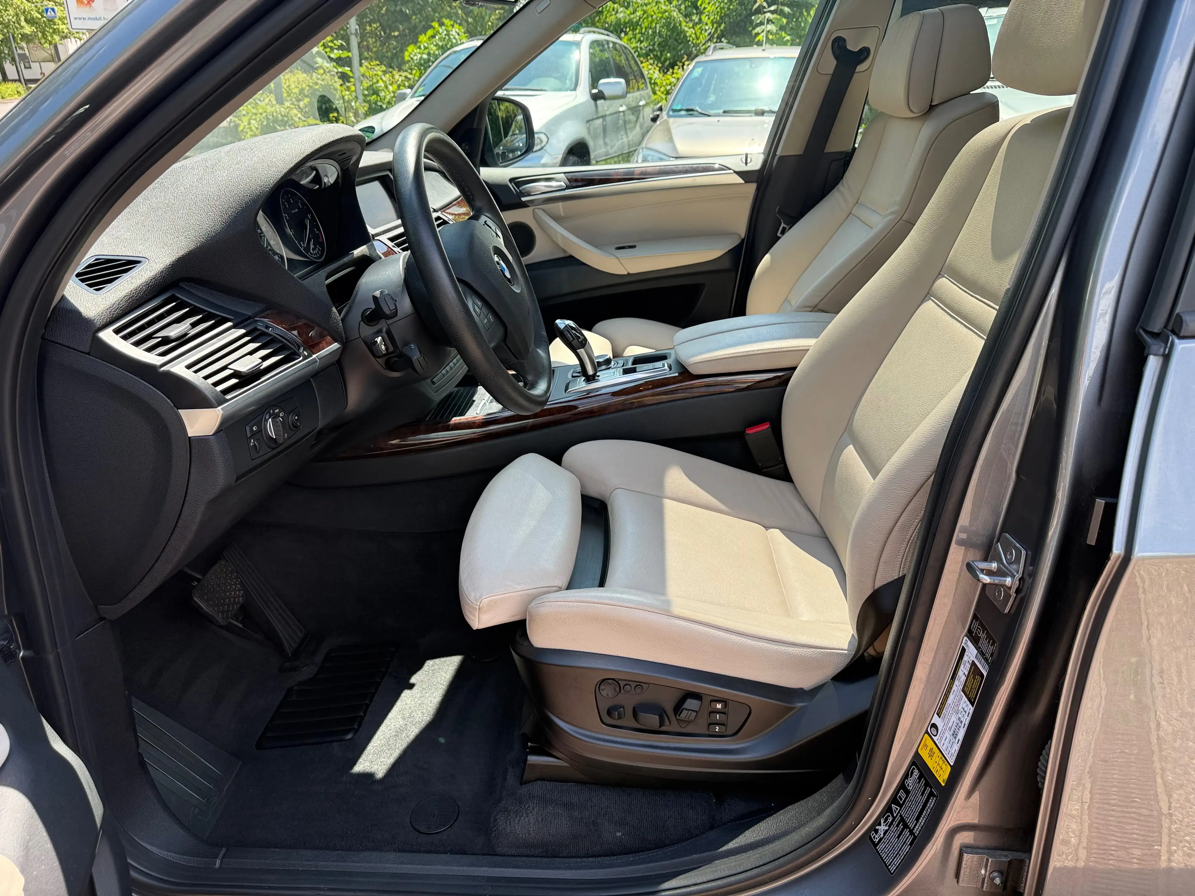 BMW X5 xDrive35i wenig Kilometer Gepflegter Zustand — photo 12