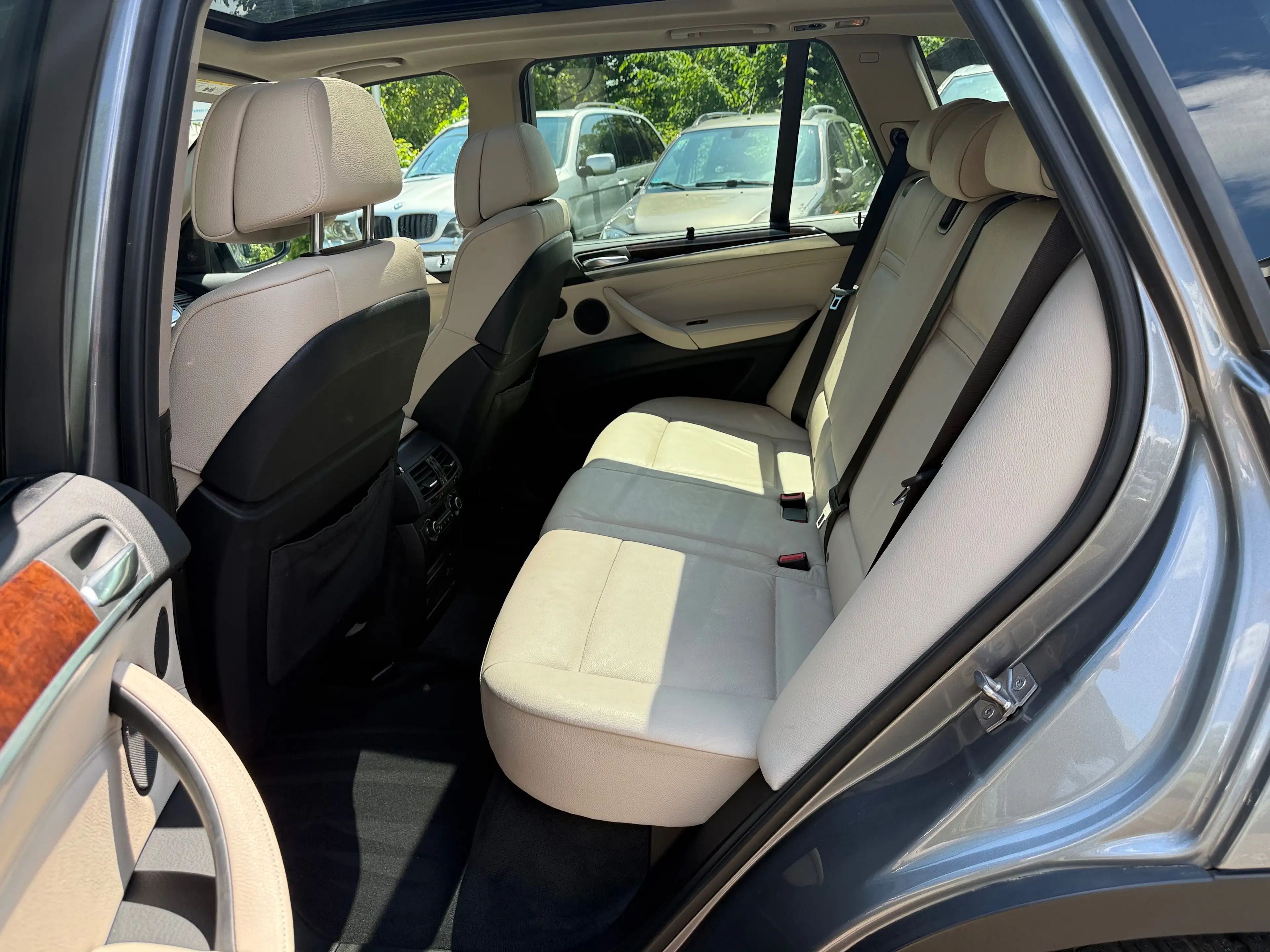 BMW X5 xDrive35i wenig Kilometer Gepflegter Zustand — photo 14
