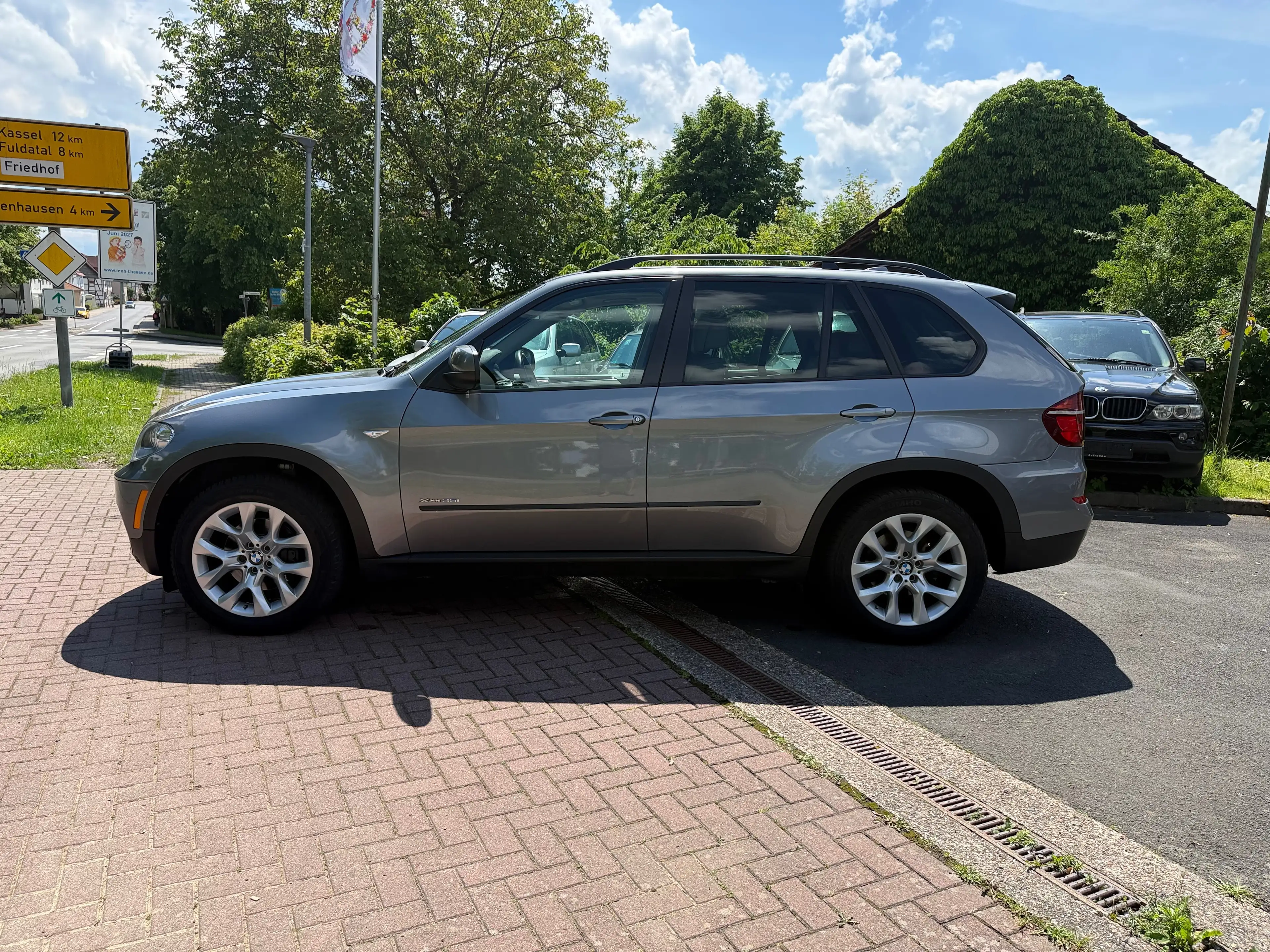 BMW X5 xDrive35i wenig Kilometer Gepflegter Zustand — photo 8