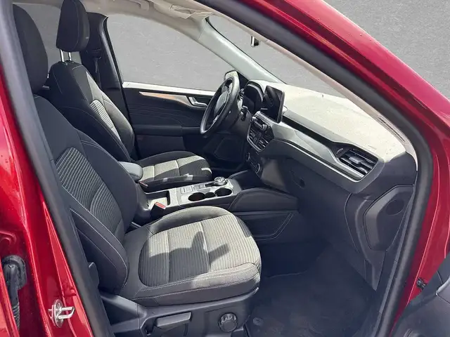 Ford Kuga view 3