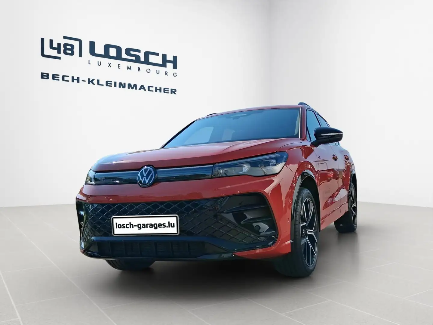 Volkswagen Tiguan R-Line 4Motion Rouge - 1